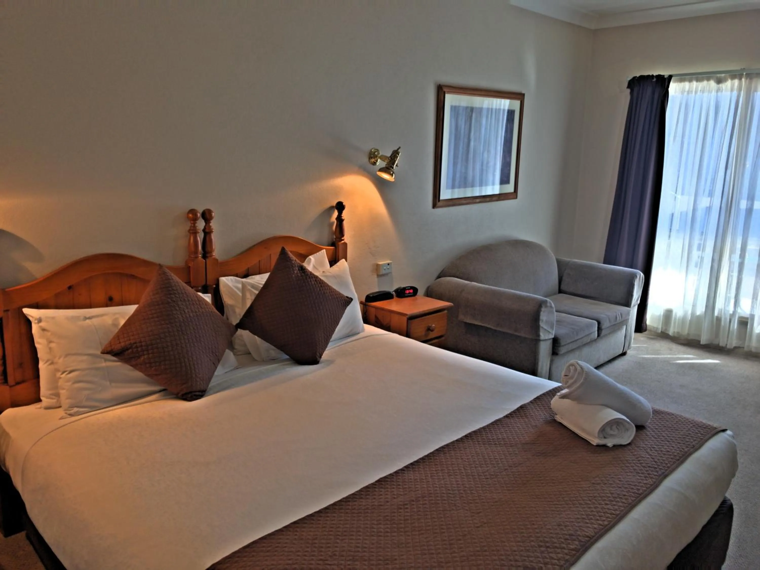 Bed in New England Motor Inn