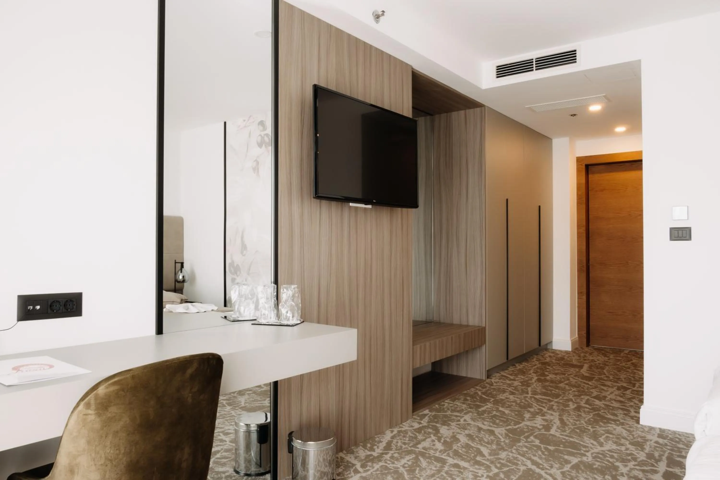 TV and multimedia in Hotel Fanat