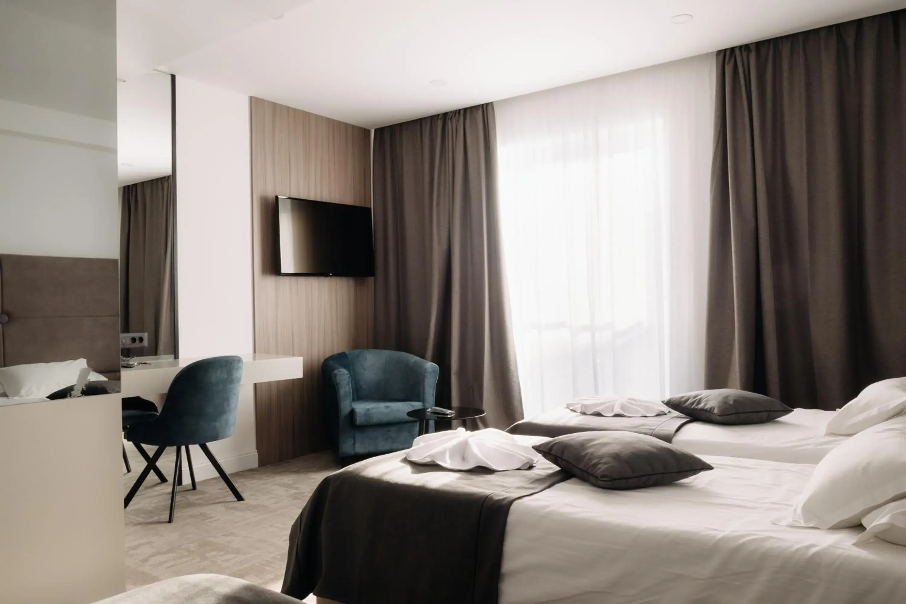 Deluxe Triple Room with Partial Sea View in Hotel Fanat Deluxe Triple Room with Partial Sea View in Hotel Fanat