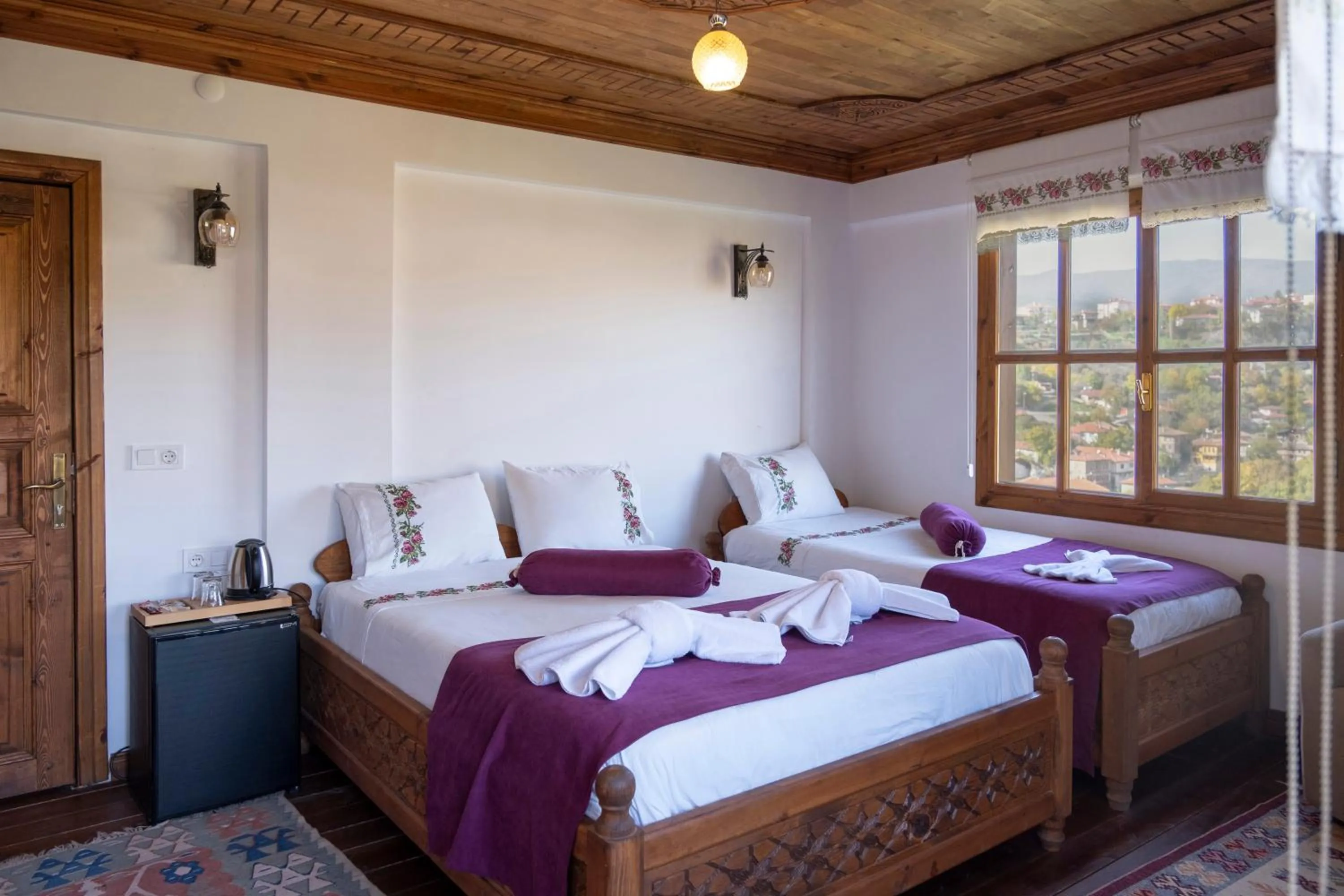 Photo of the whole room, Bed in Manzara Konak Otel