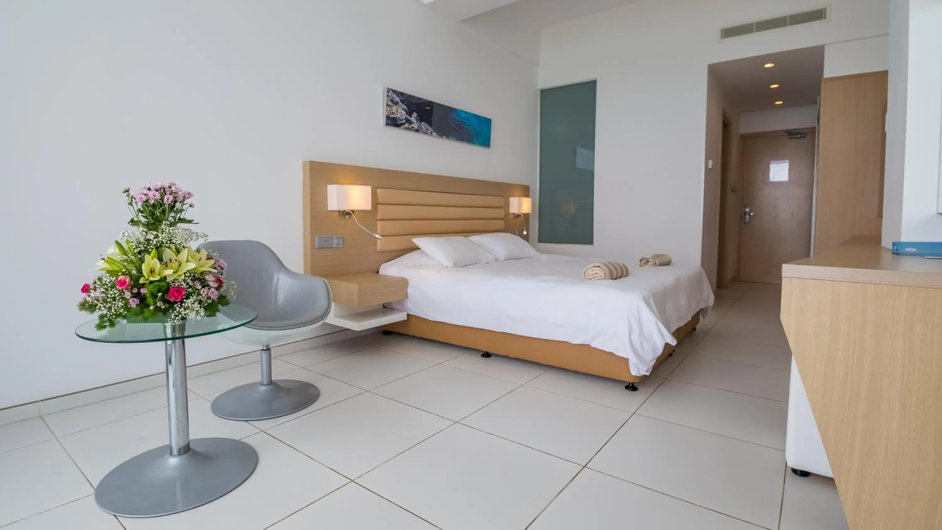 Photo of the whole room, Bed in Vrissaki Beach Hotel