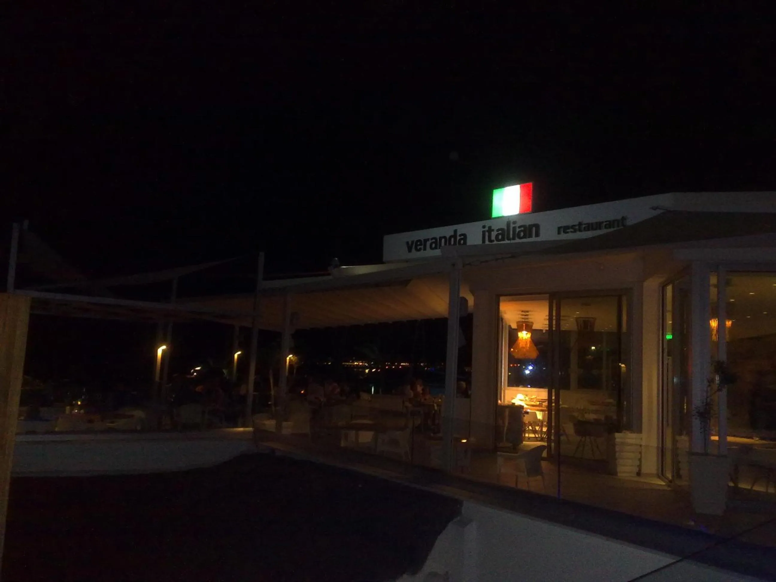 Restaurant/places to eat in Vrissaki Beach Hotel