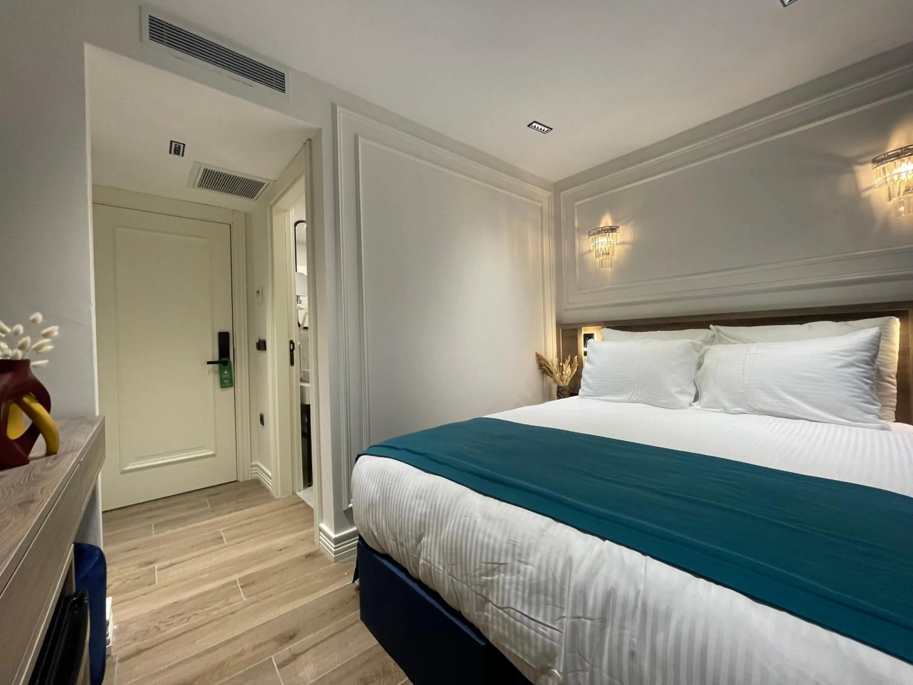 Bed in Mona Bosphorus