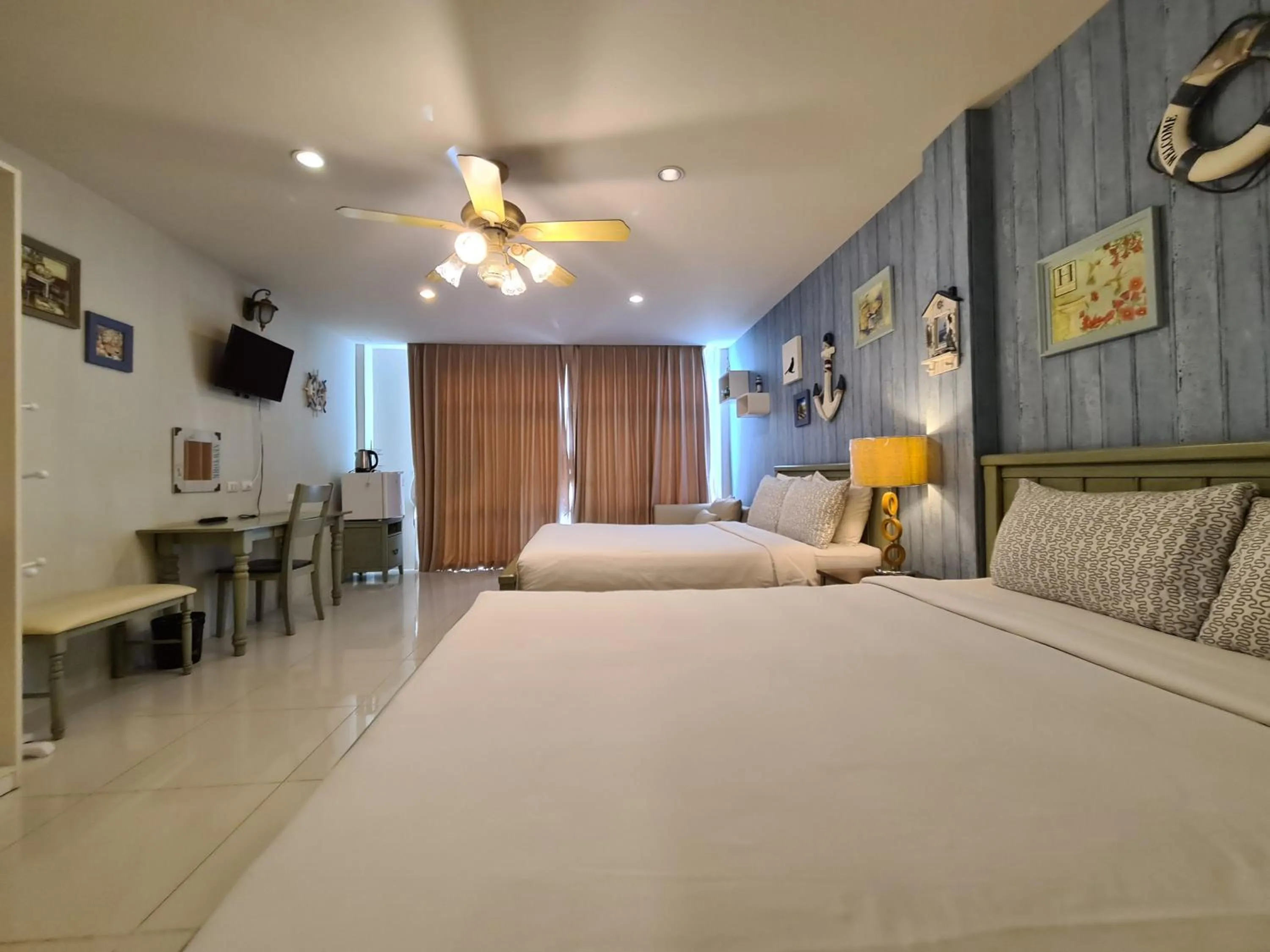 Bed in Vanilla Summer Inn