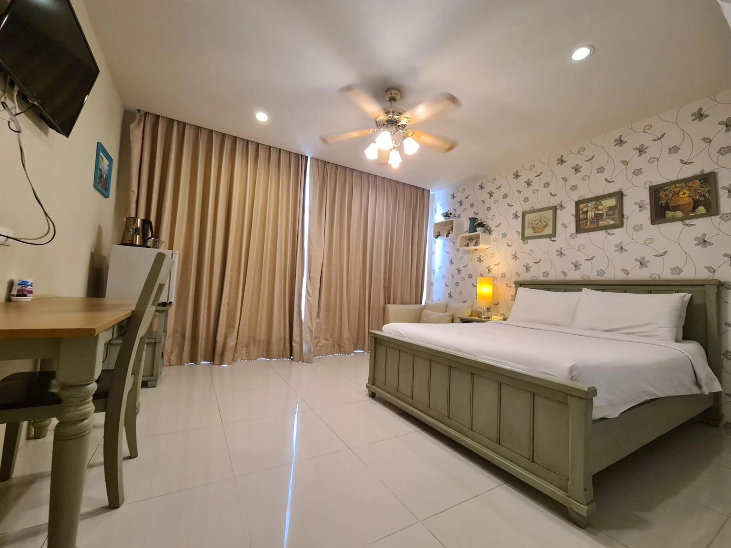 Bed in Vanilla Summer Inn