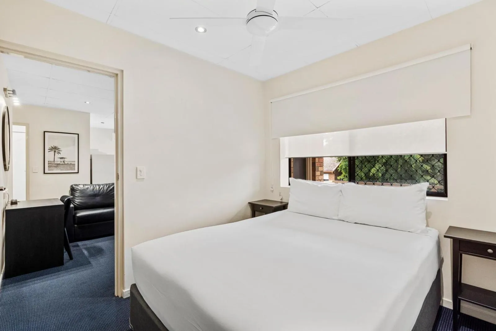 Bed in Quality Hotel Robertson Gardens