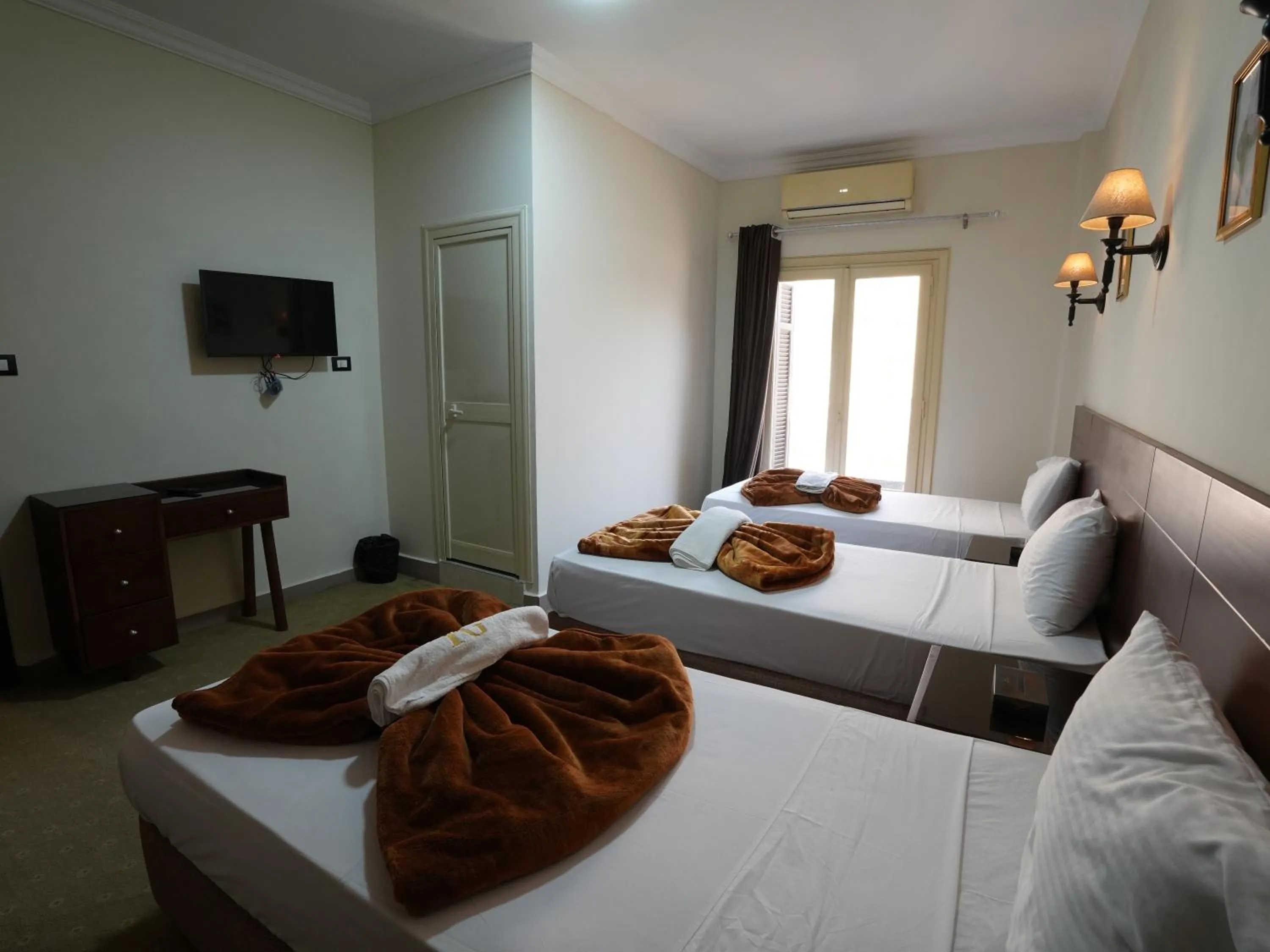 TV and multimedia, Bed in Montana Hotel