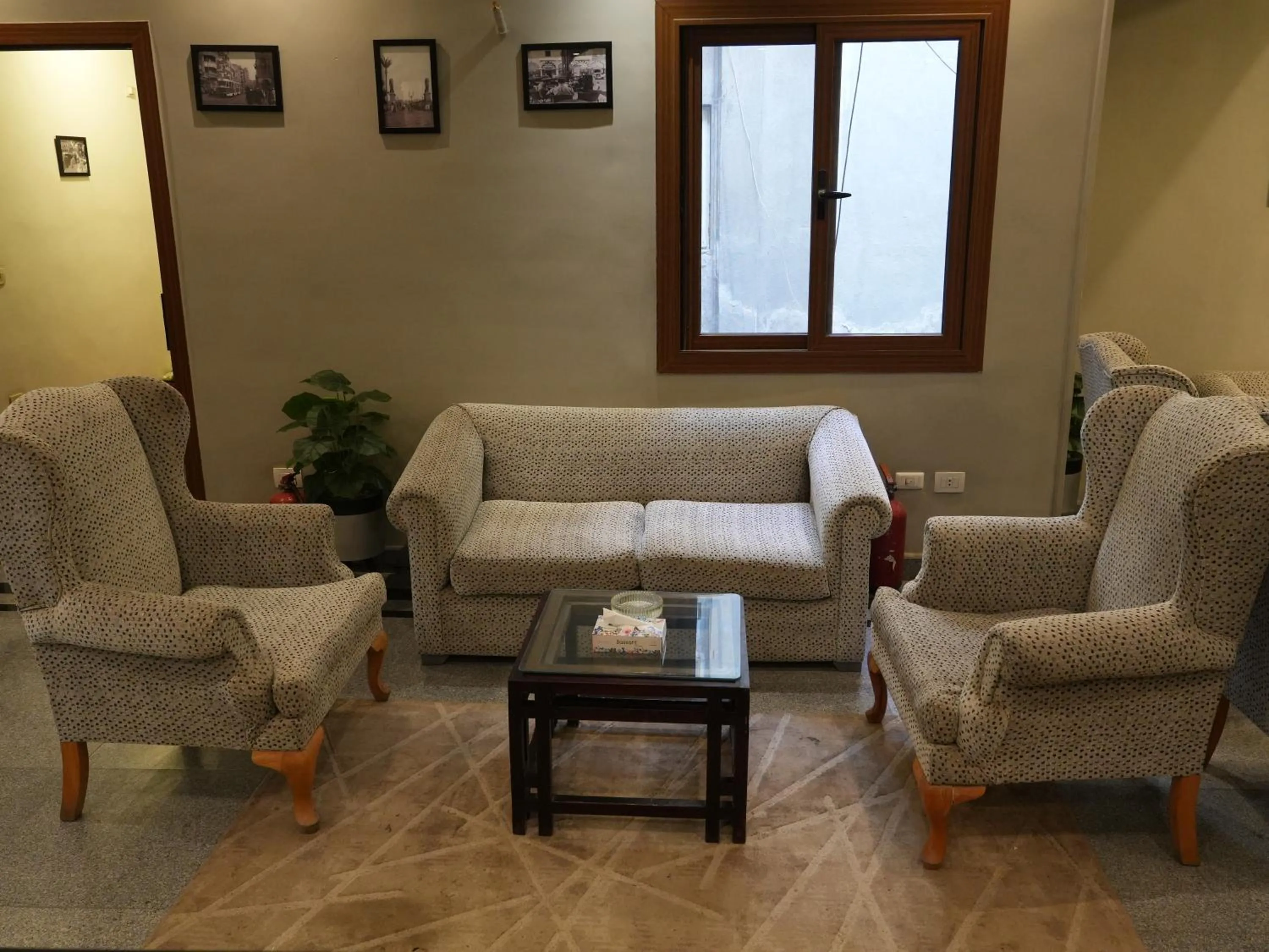 Seating area in Montana Hotel