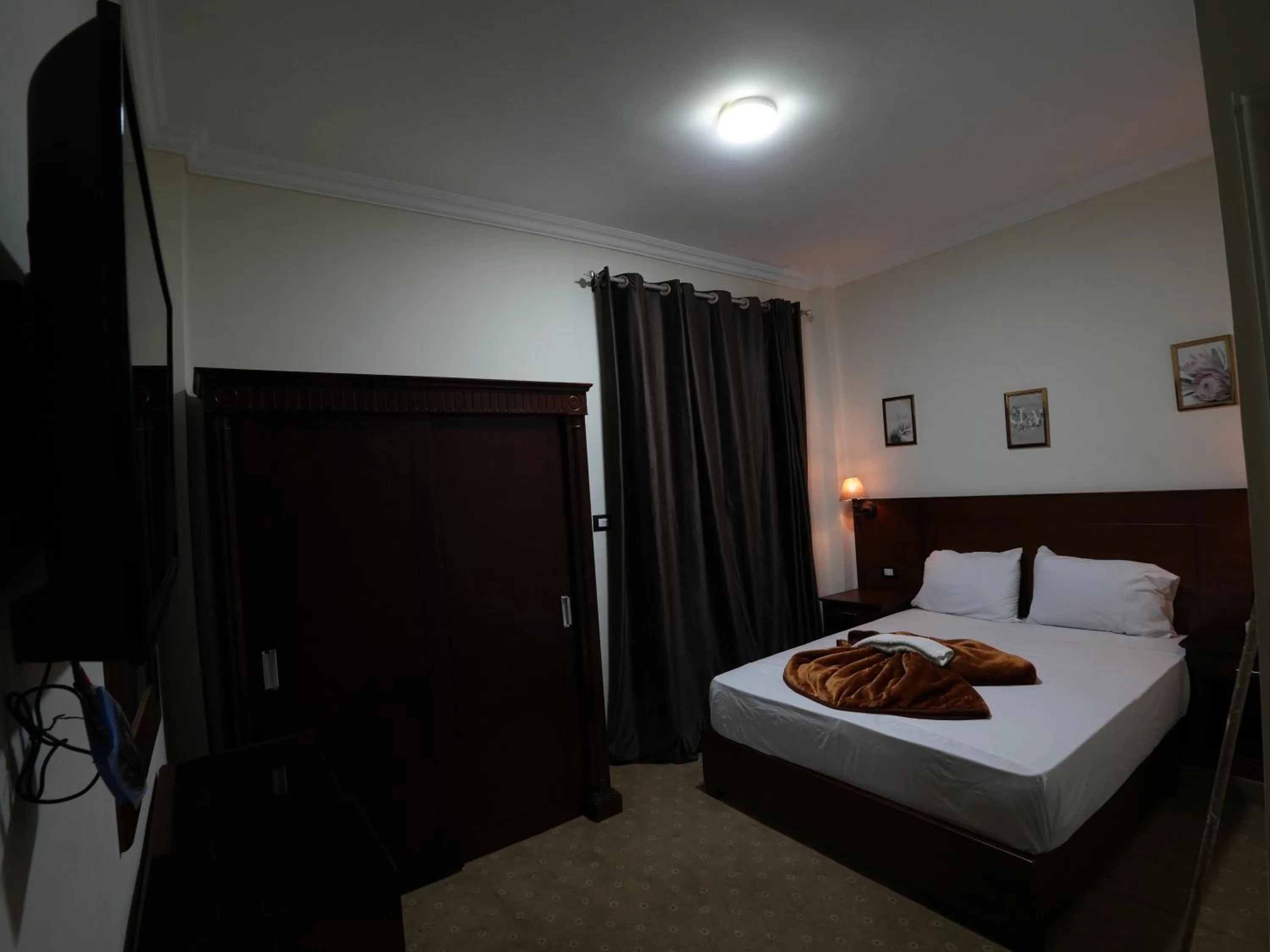 Decorative detail, Bed in Montana Hotel