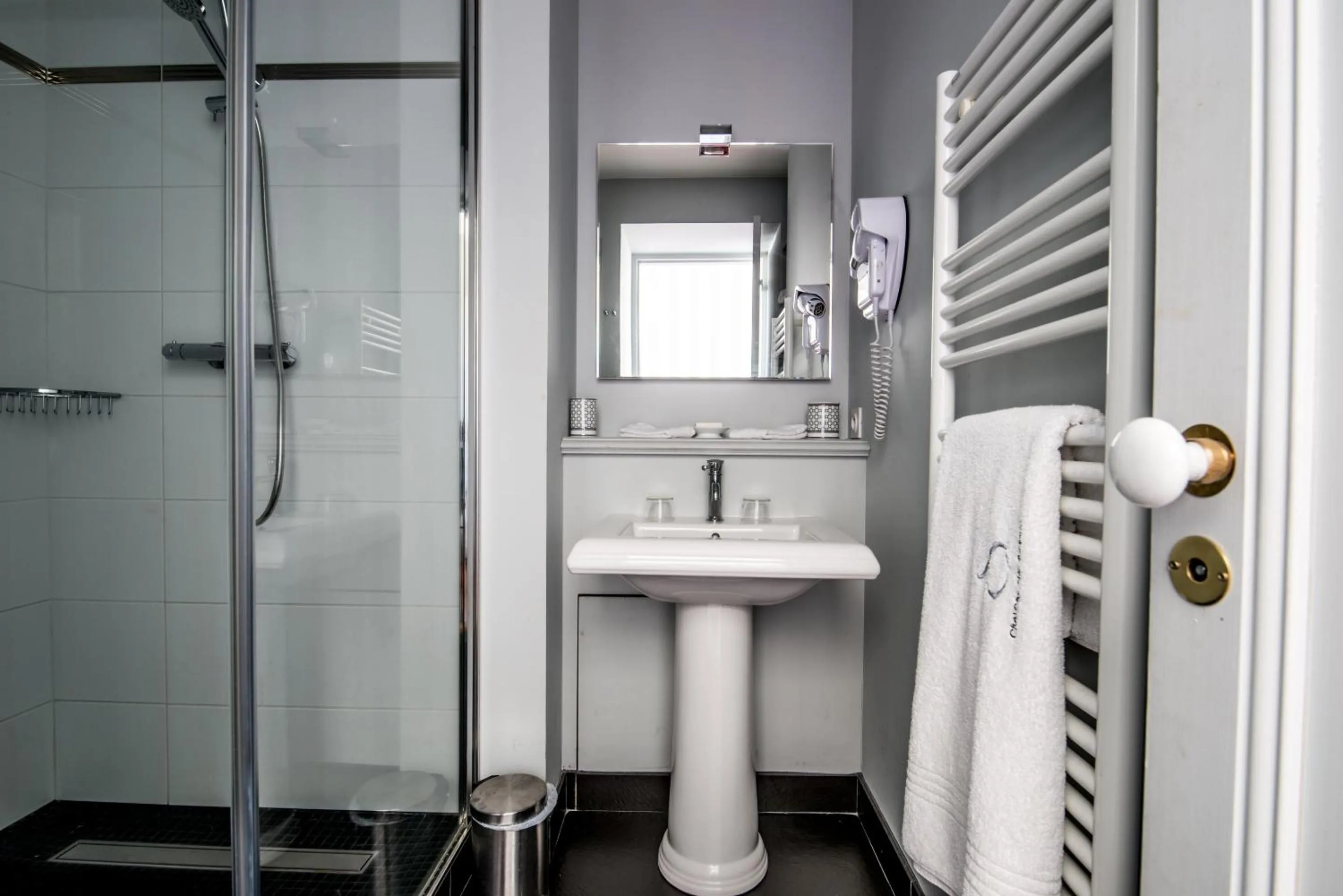 Bathroom in Gîte Château de Seguin