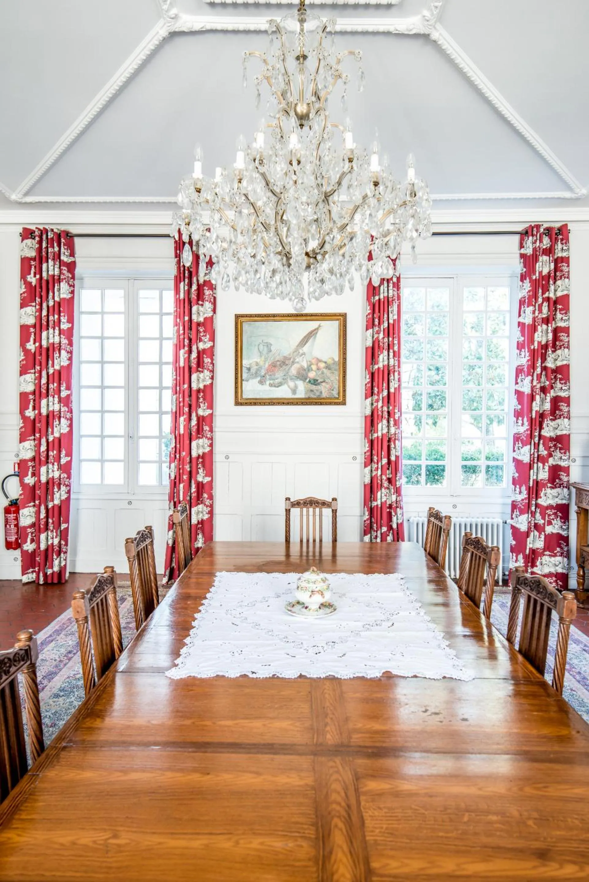 Dining area in Gîte Château de Seguin