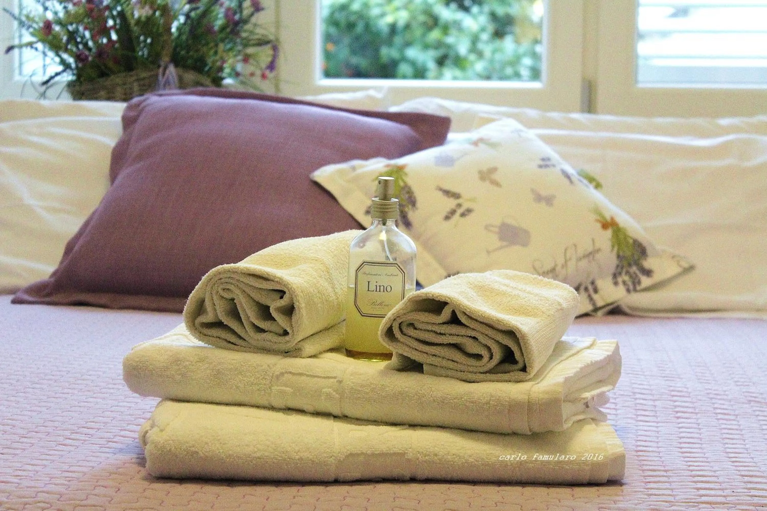 Decorative detail, Bed in Villa Apollo B&B