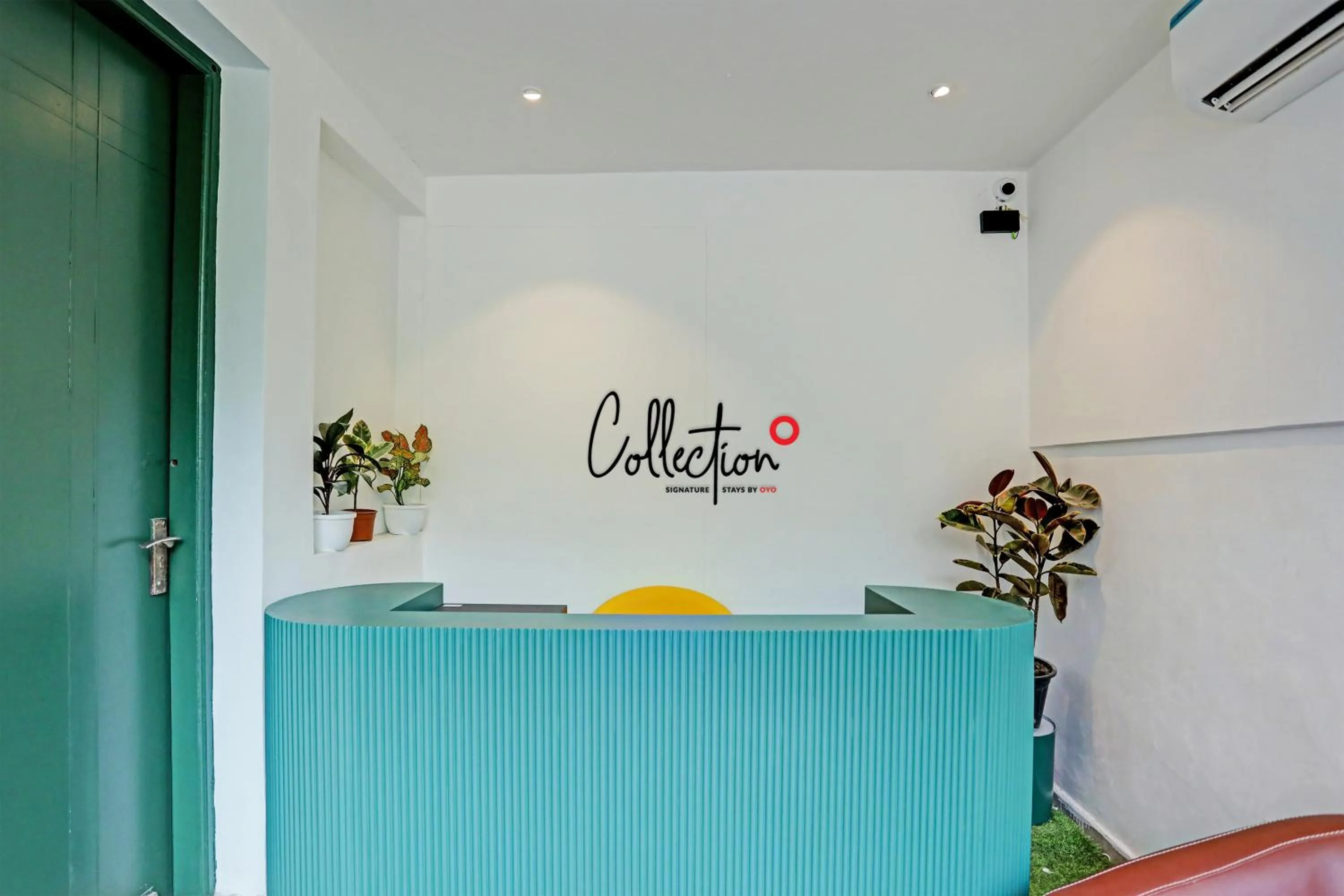 Property logo or sign in Roswell Inn