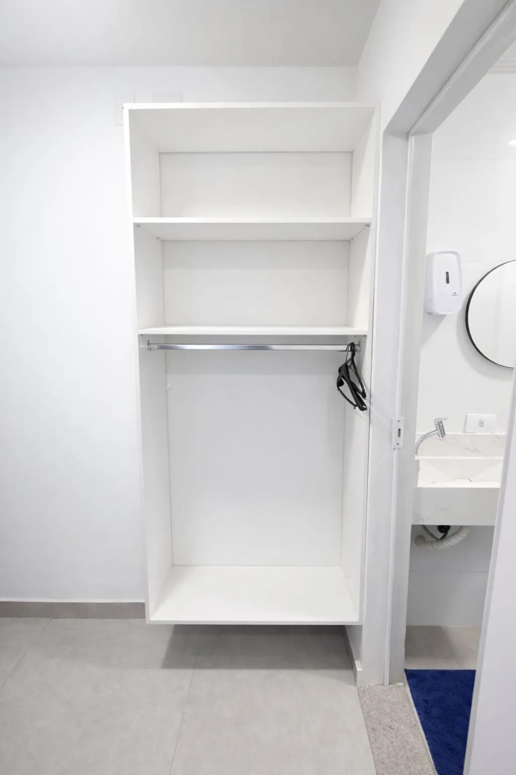 wardrobe in CASA HOTEL PIRACICABA