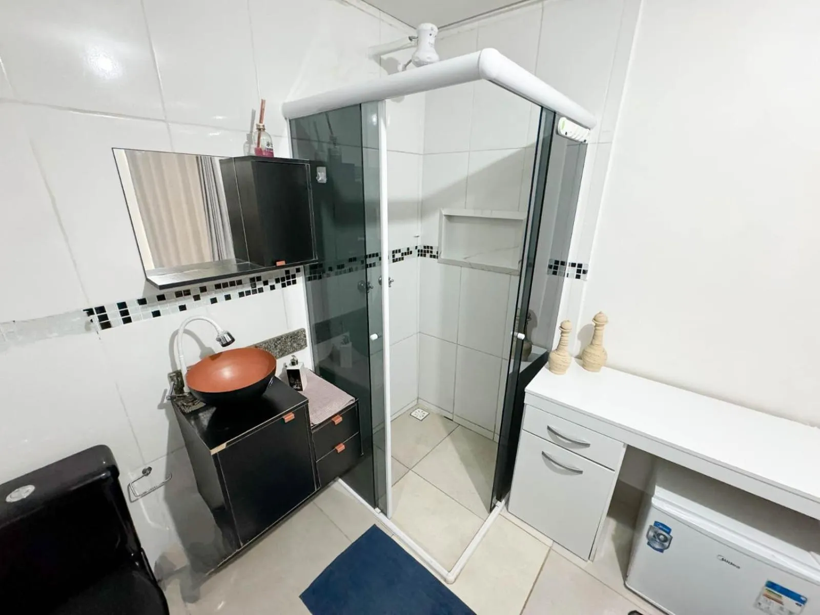 Shower in CASA HOTEL PIRACICABA