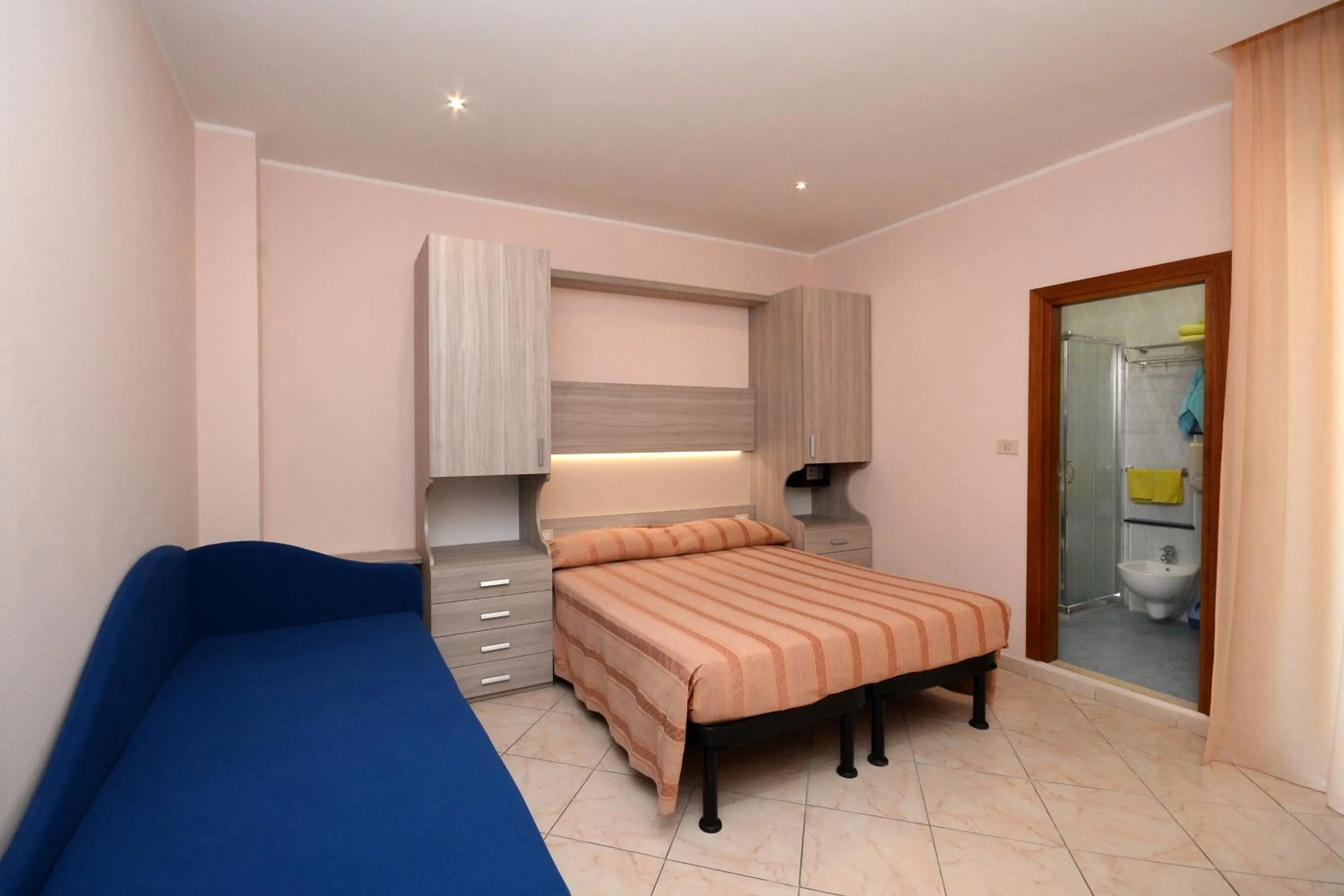 bunk bed in Hotel Concorde