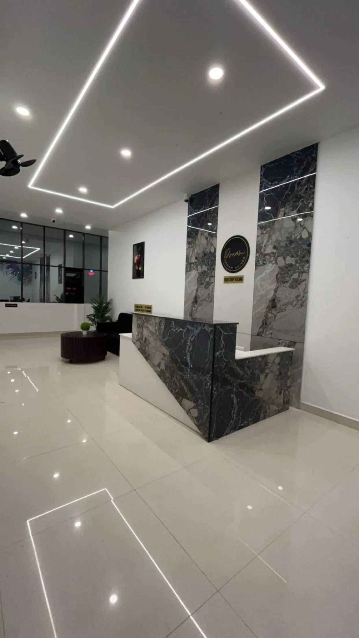 Hotel Dream Suite, Kattappana