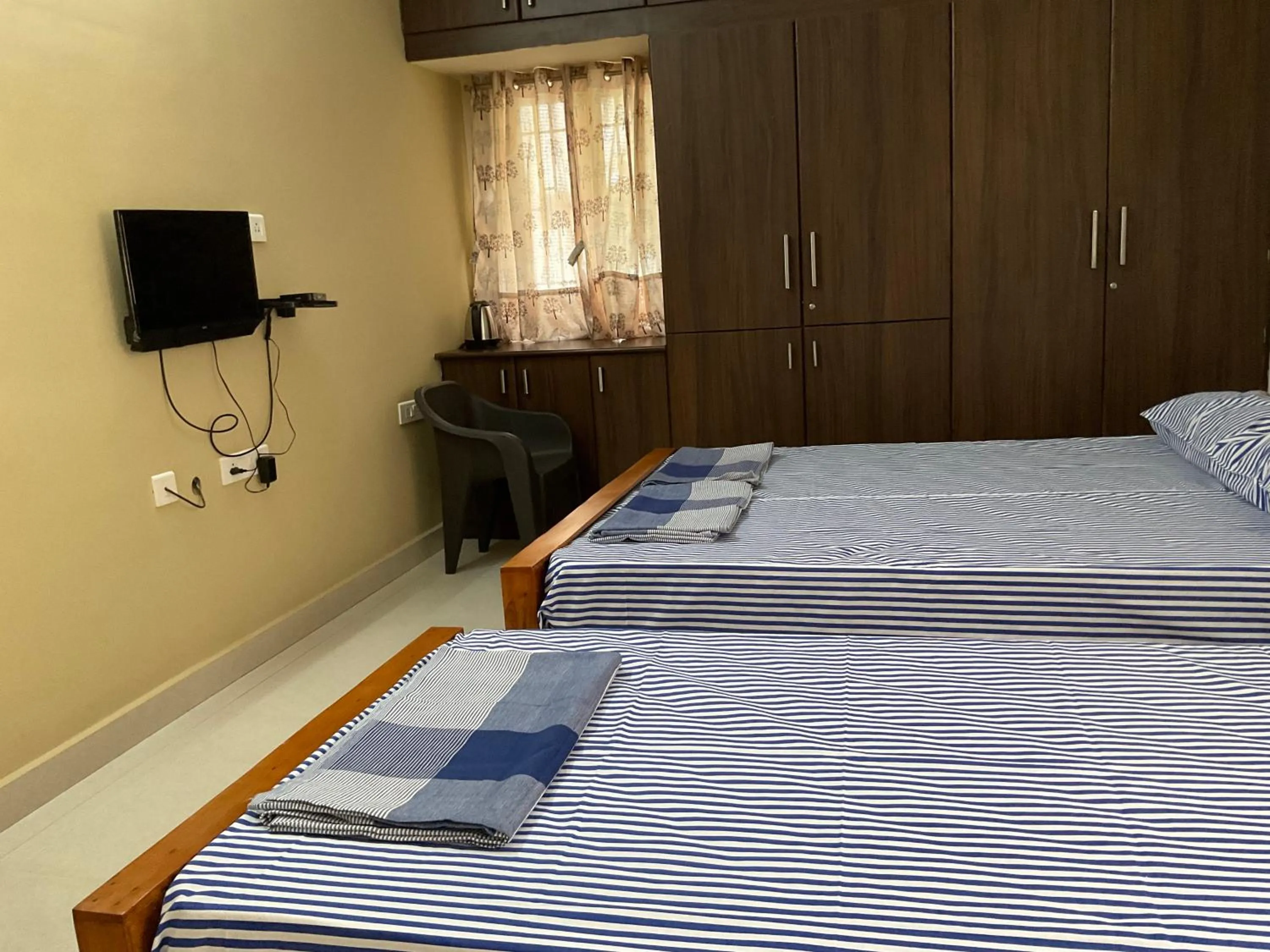 Bedroom, Bed in Shantham Service Apartments, Indumanagar, Coimbatore