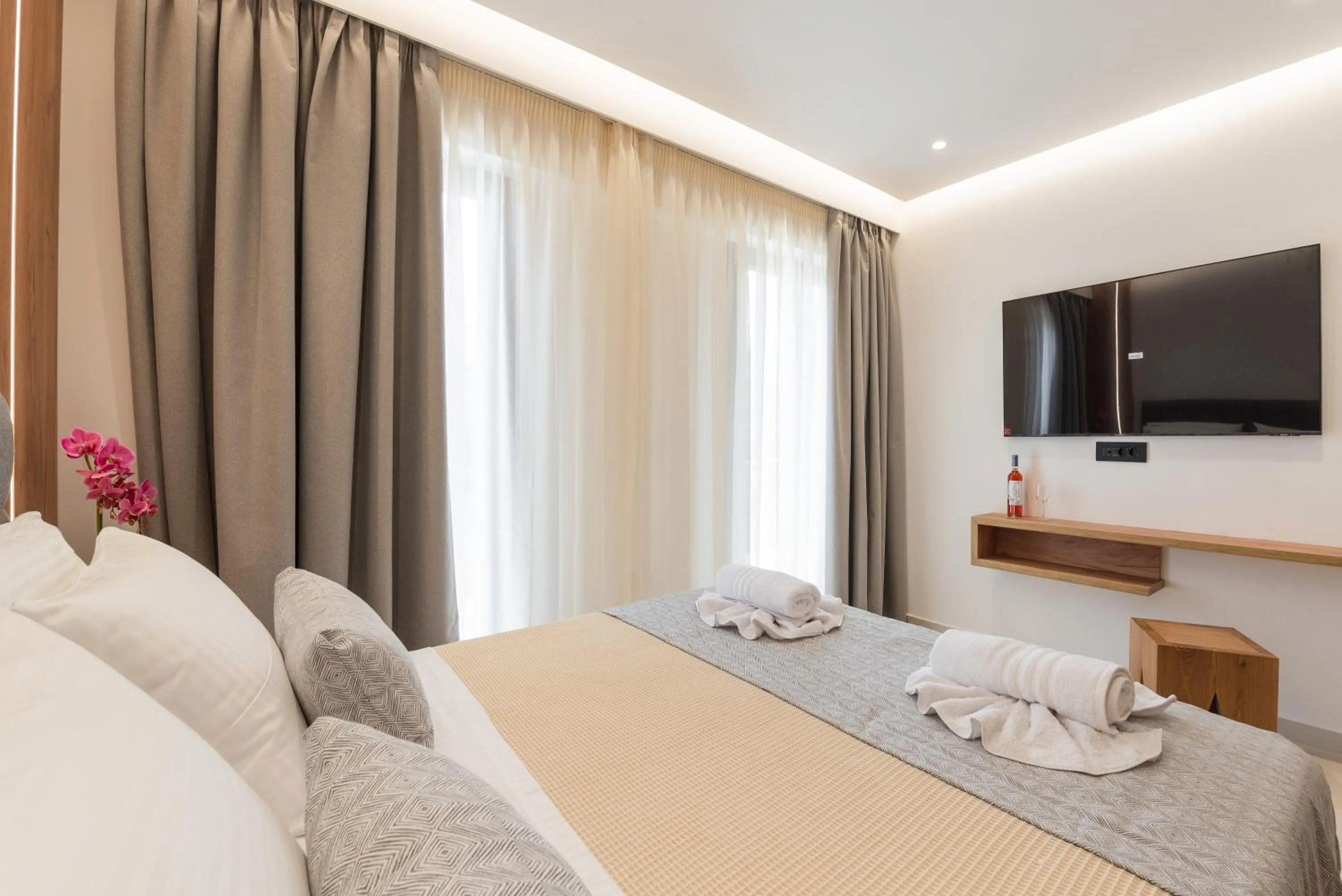 Bed in The Wine Hotel