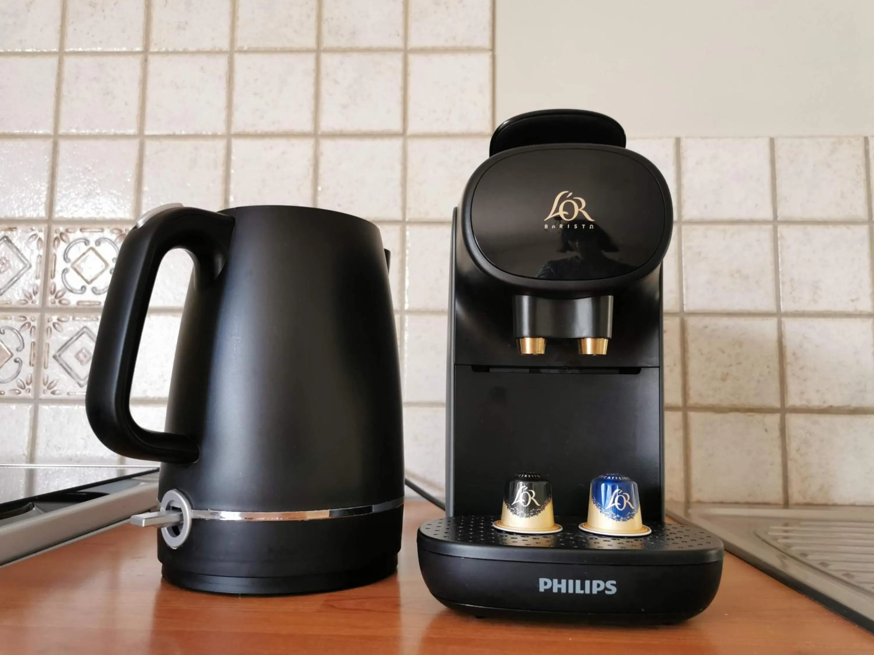 Coffee/tea facilities in L'Ancienne Distillerie