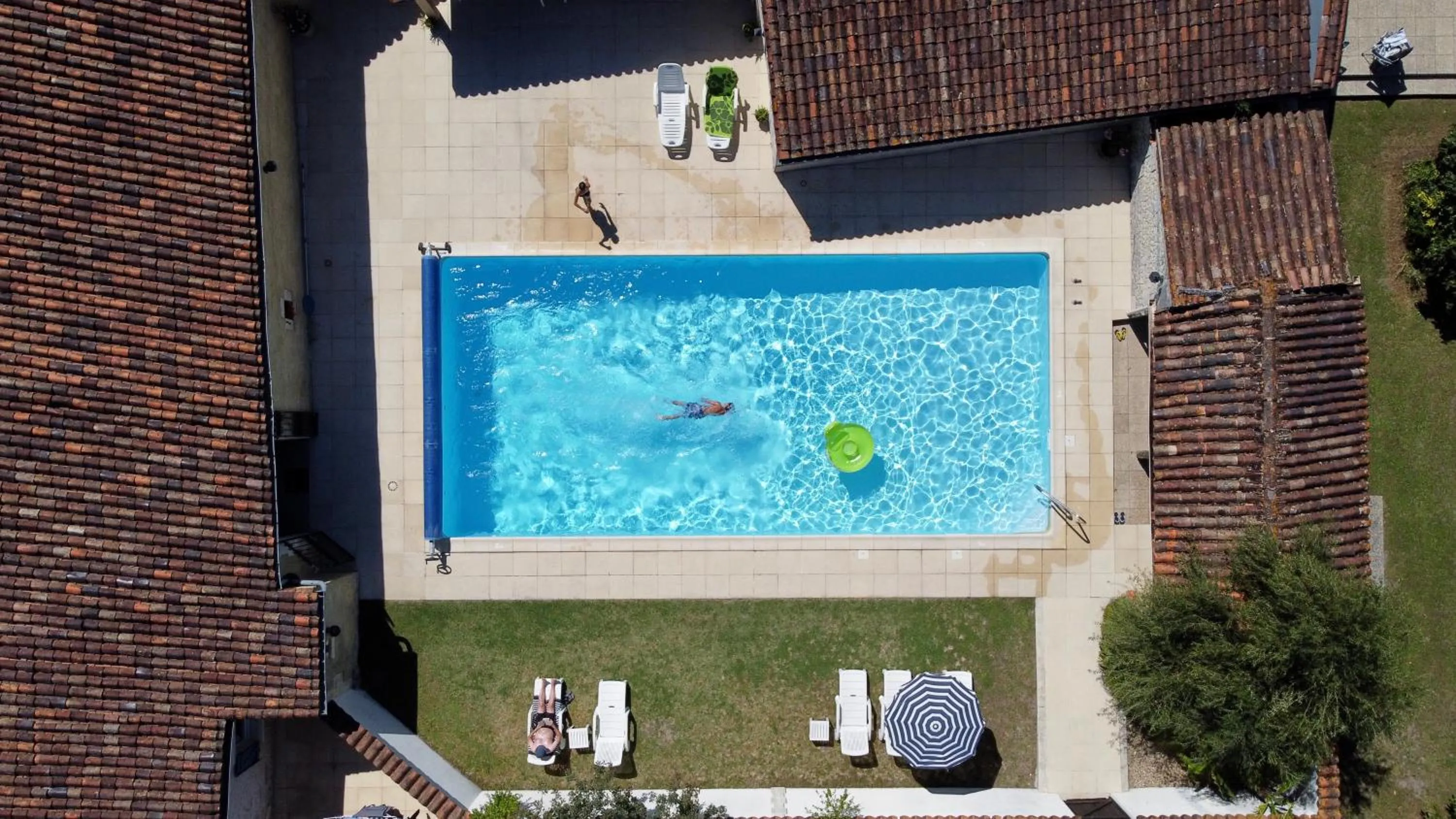 Swimming pool in L'Ancienne Distillerie