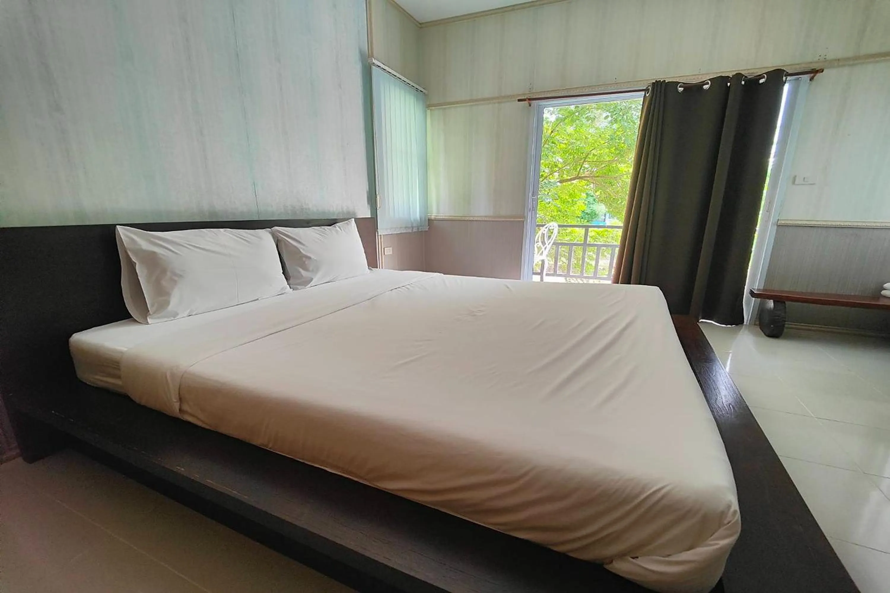 Bed in The Creek Resort