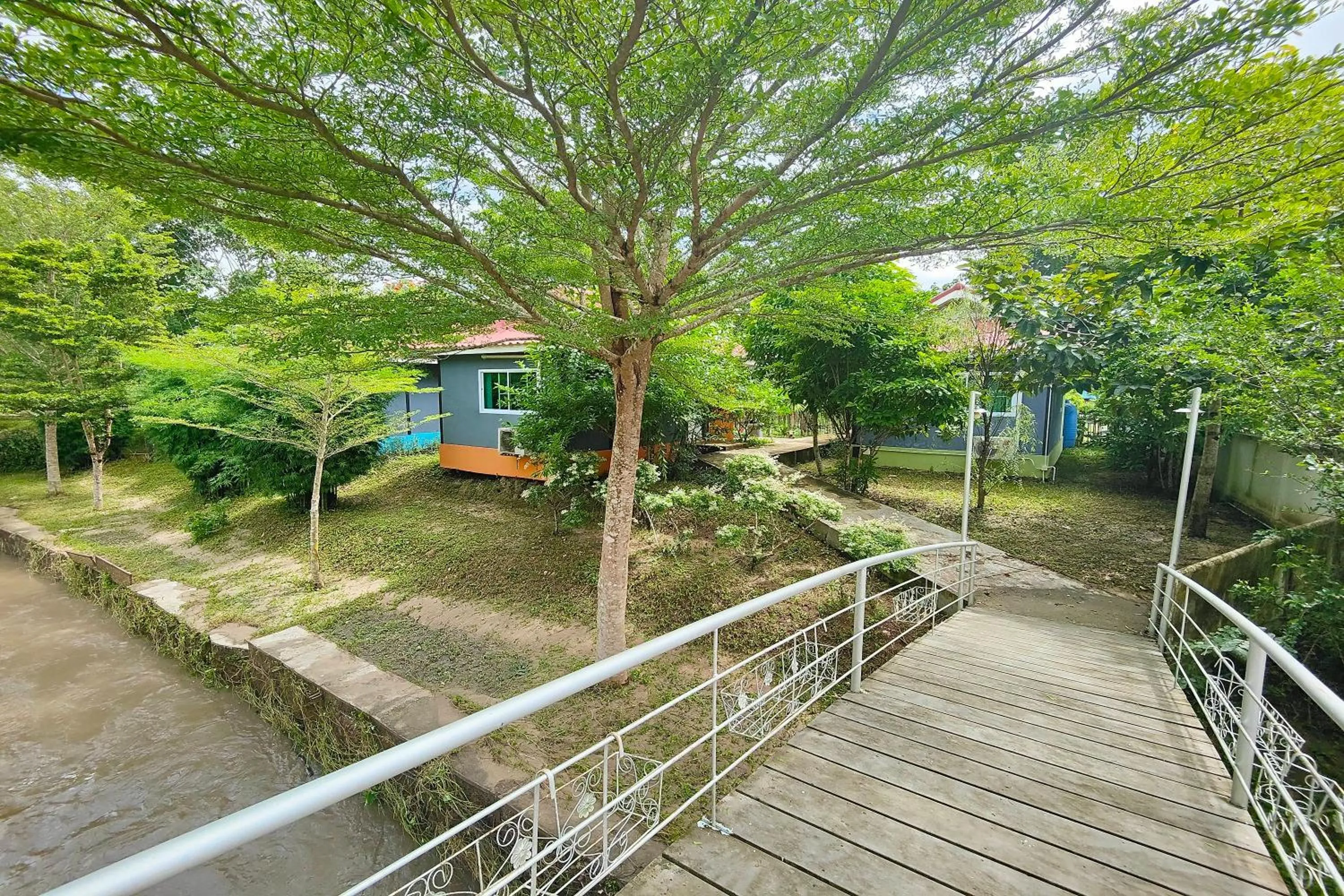 Spring in The Creek Resort