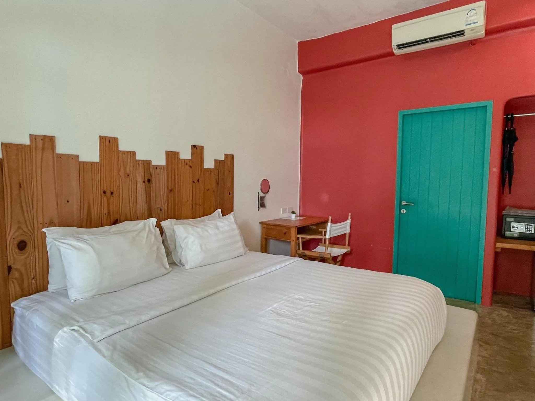 Property building, Bed in Pajamas Koh Chang