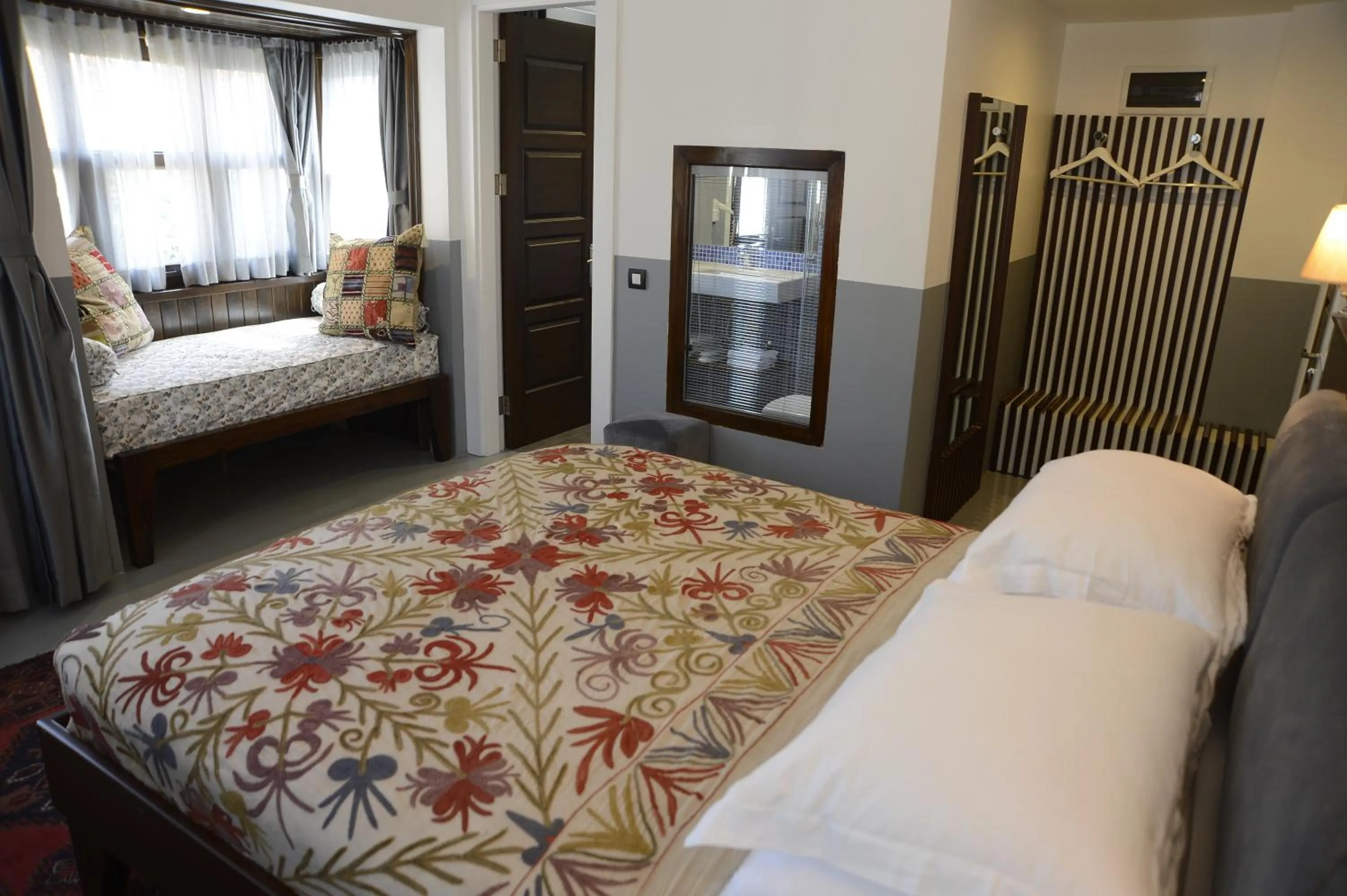 Photo of the whole room, Bed in Ayasoluk Hotel & Restaurant