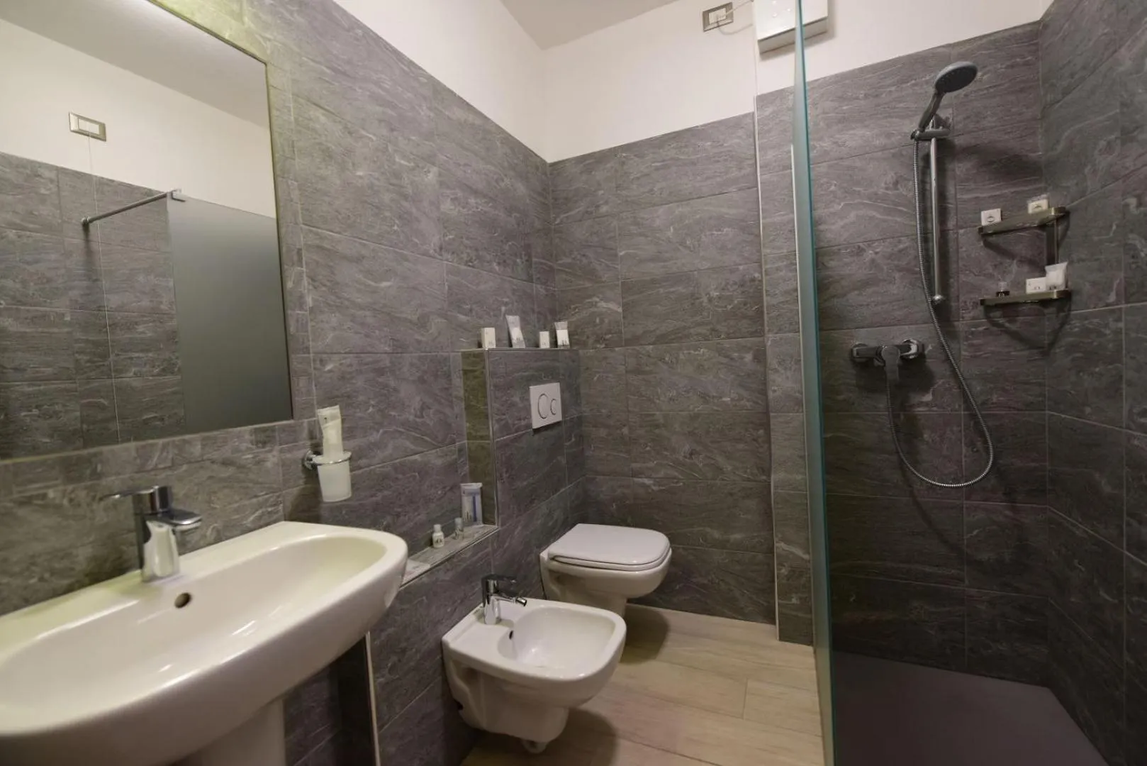 Bathroom in Hotel Ginepro