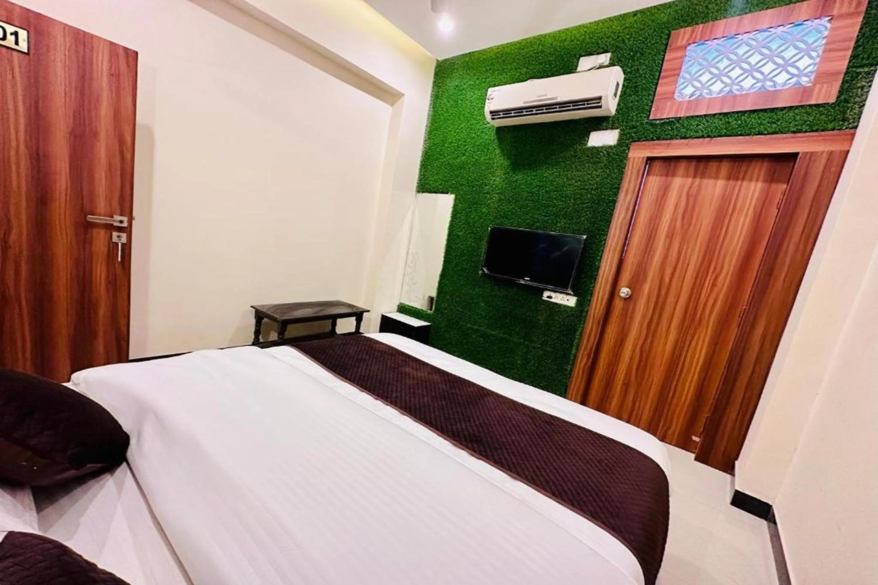 Bedroom in Hotel The Galaxy near Udaipur Airport