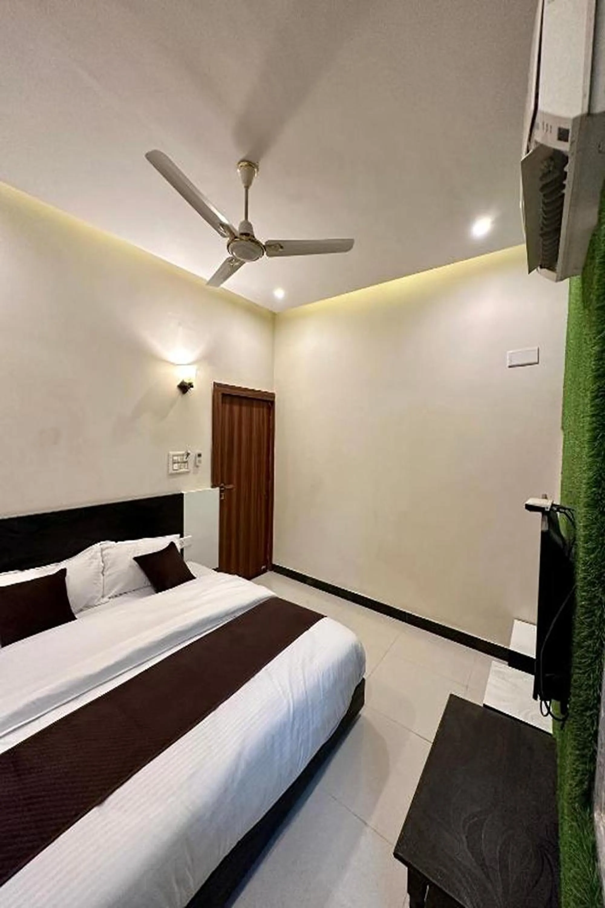 Bedroom in Hotel The Galaxy near Udaipur Airport