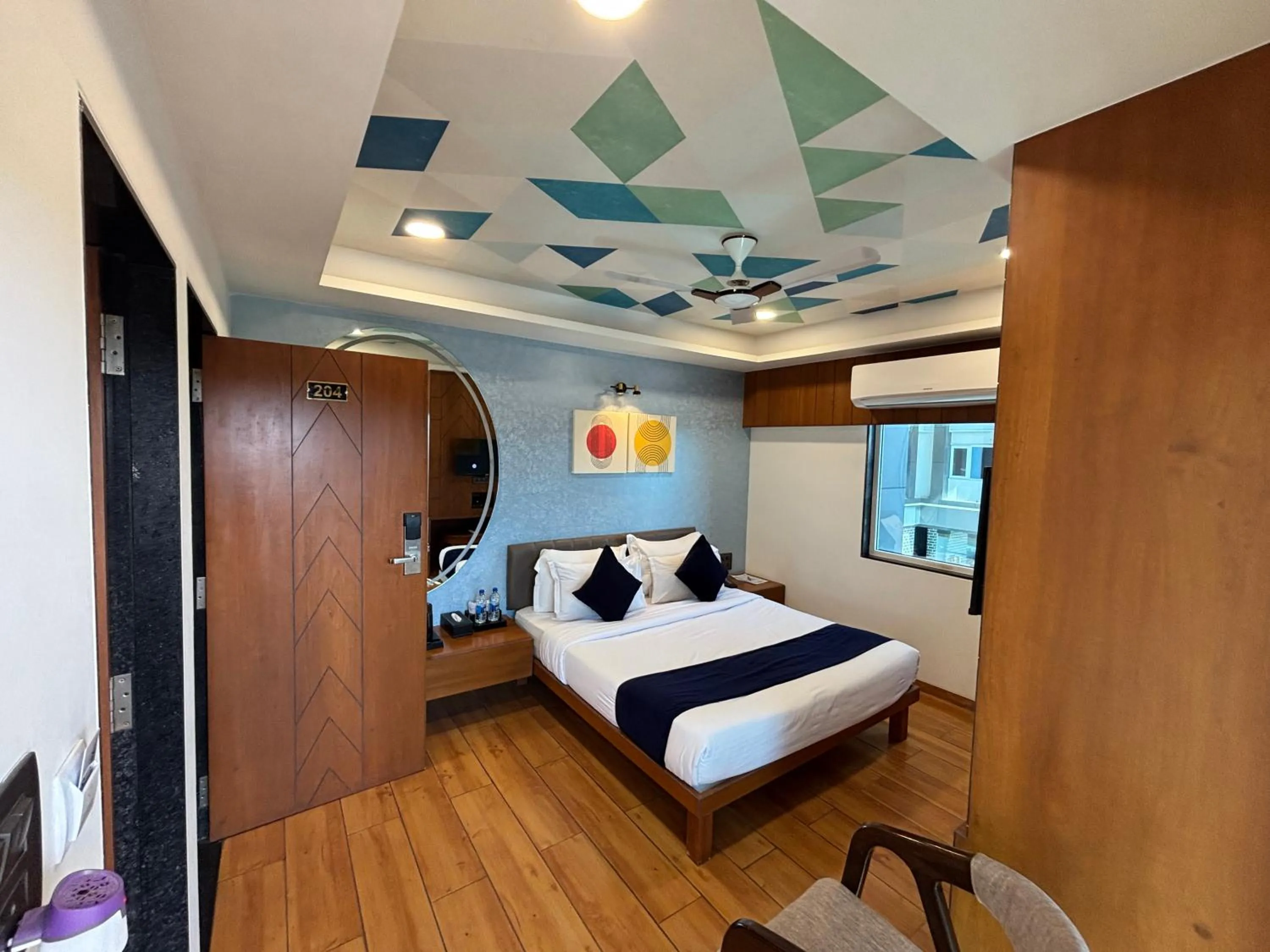 Bedroom, Bed in The Scenic Unity