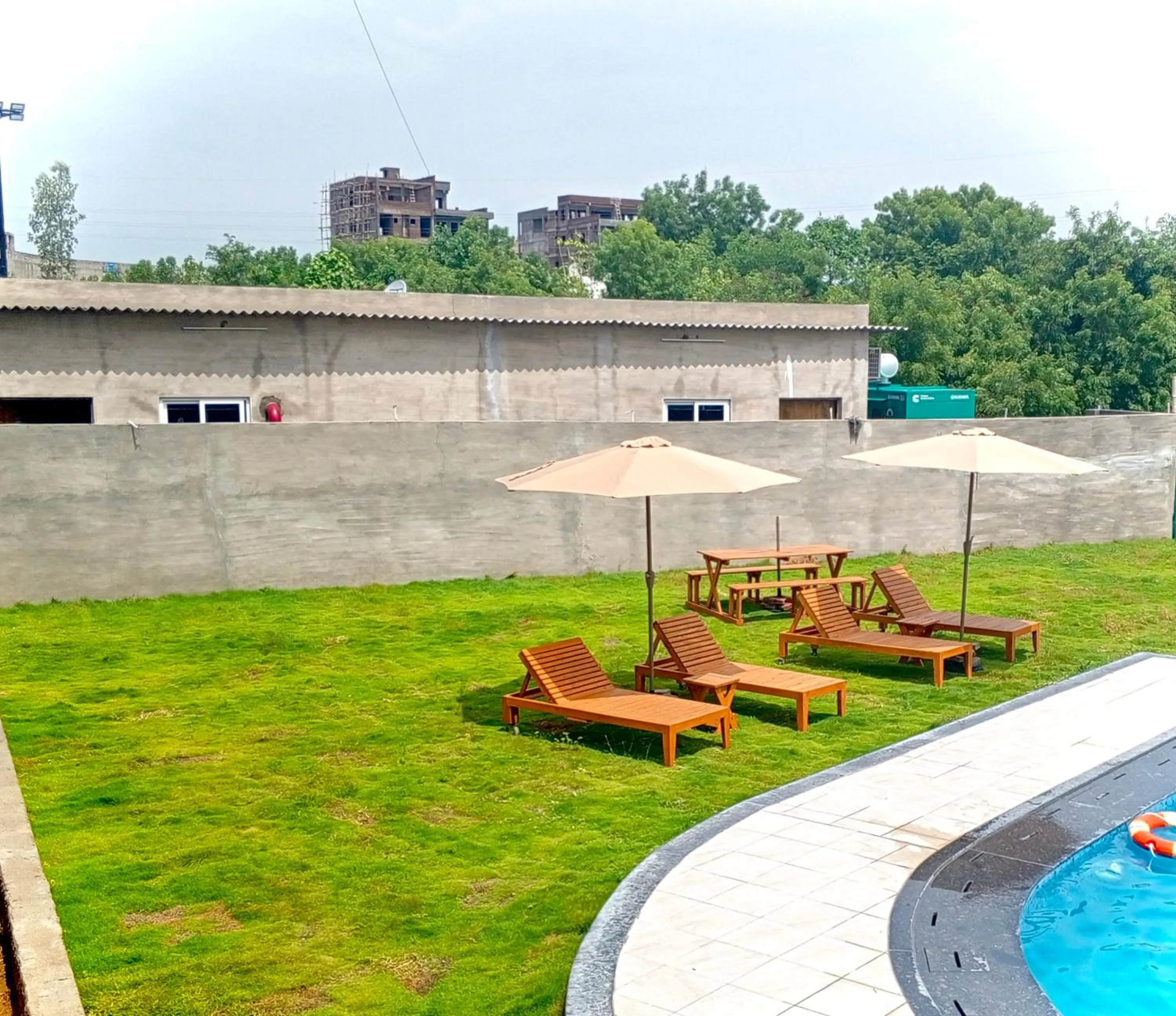 Swimming pool in The Scenic Unity