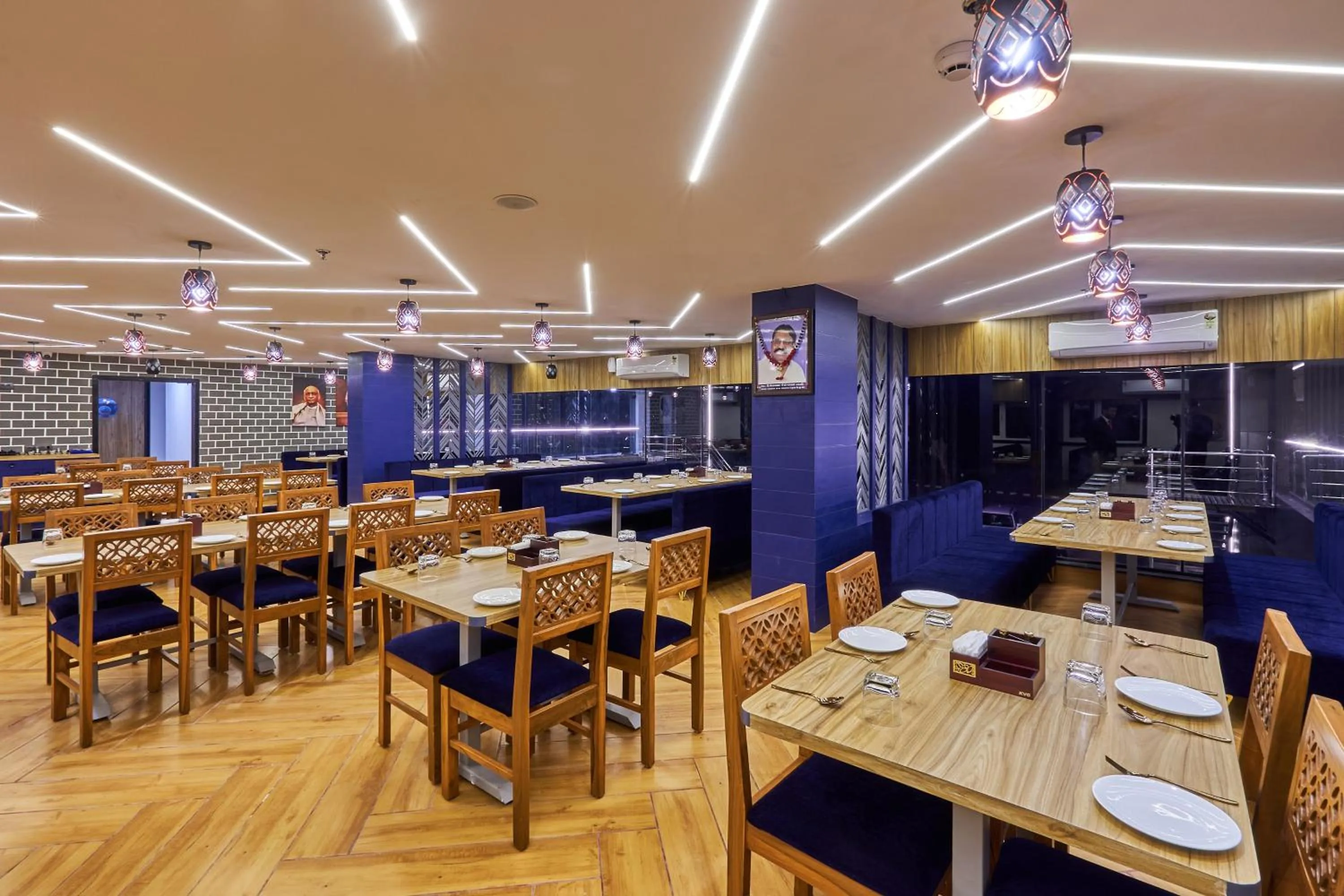 Restaurant/places to eat in The Scenic Unity