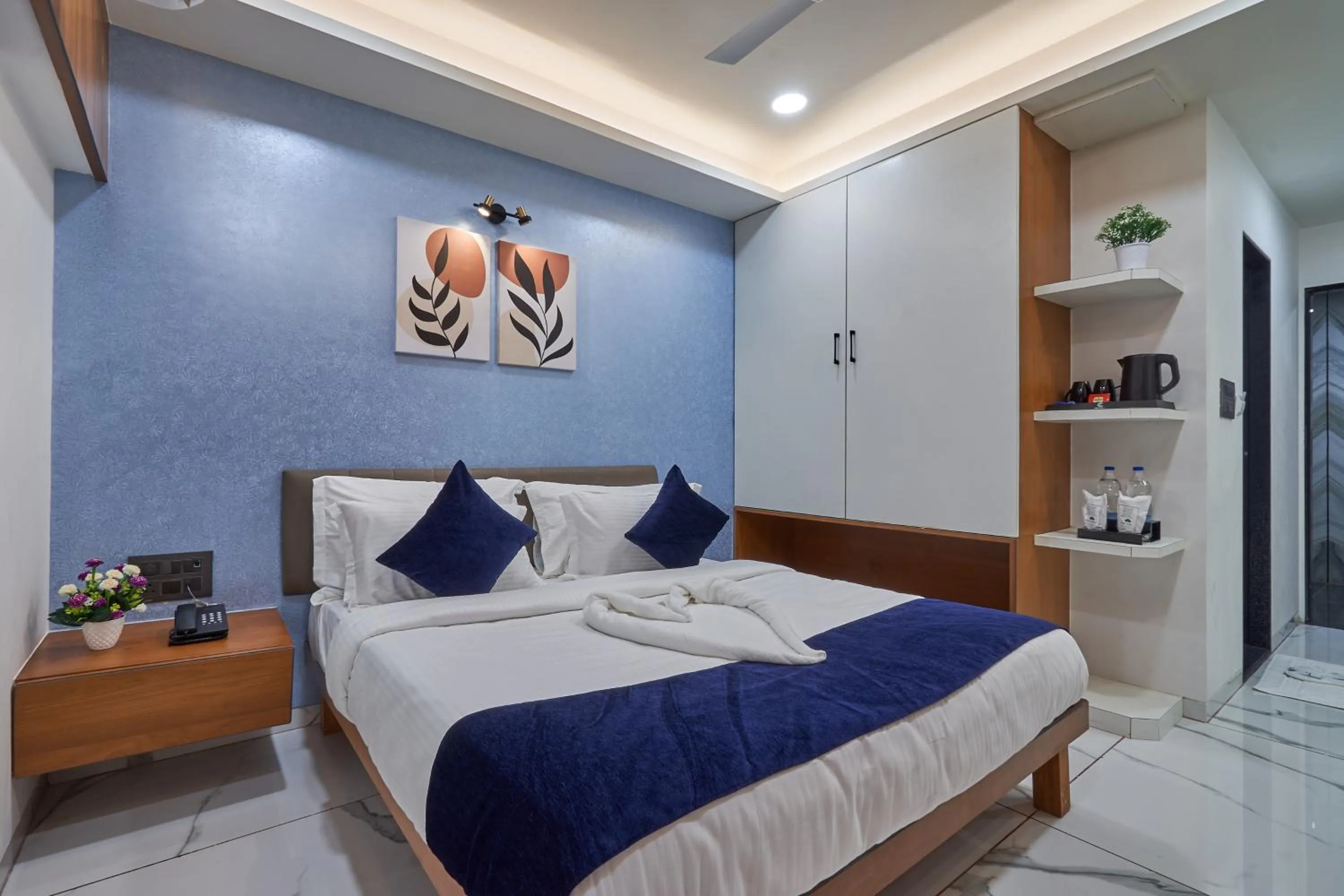 Bedroom, Bed in The Scenic Unity