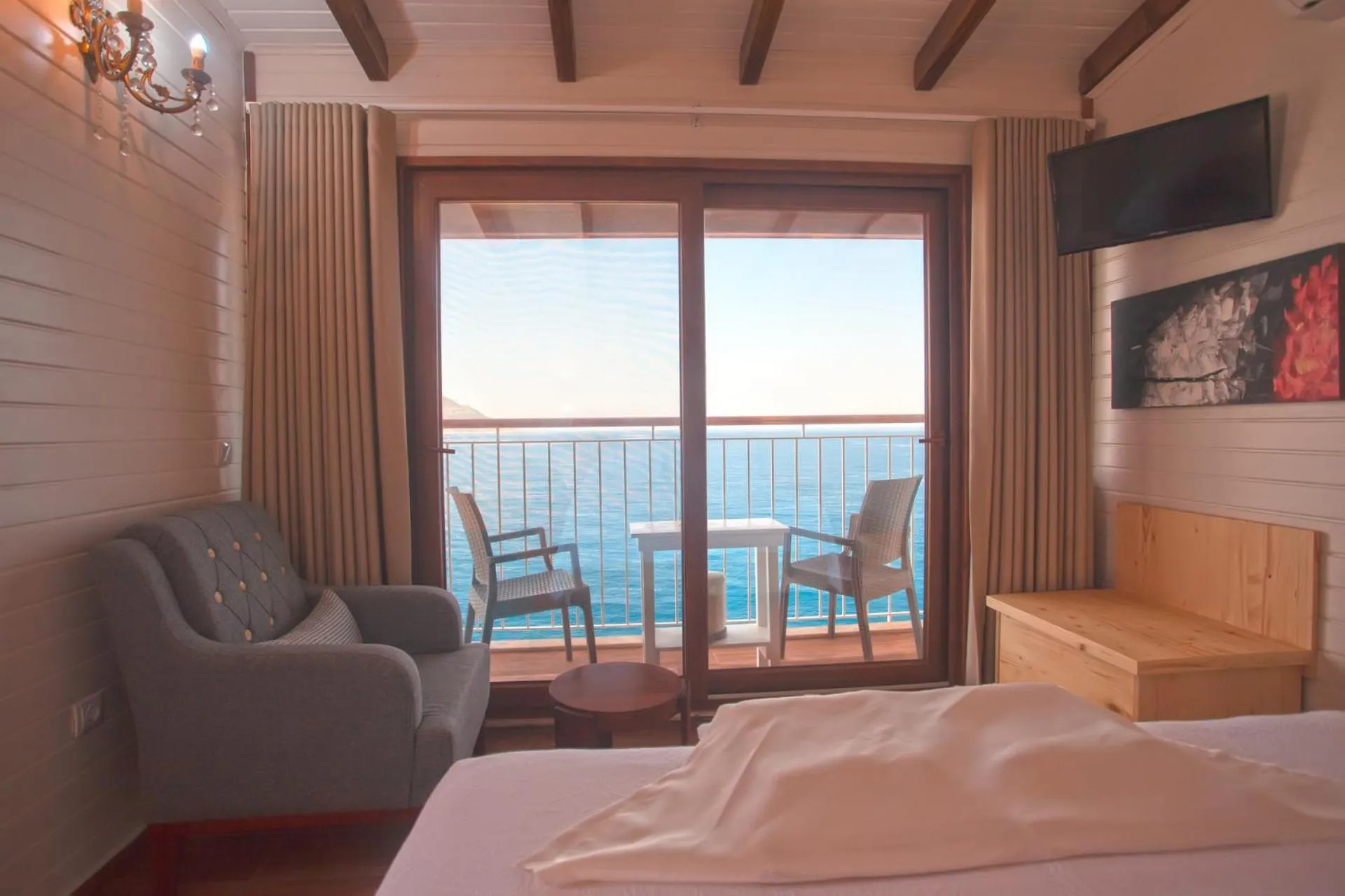 Sea view, Bed in Sunset Villa Hotel