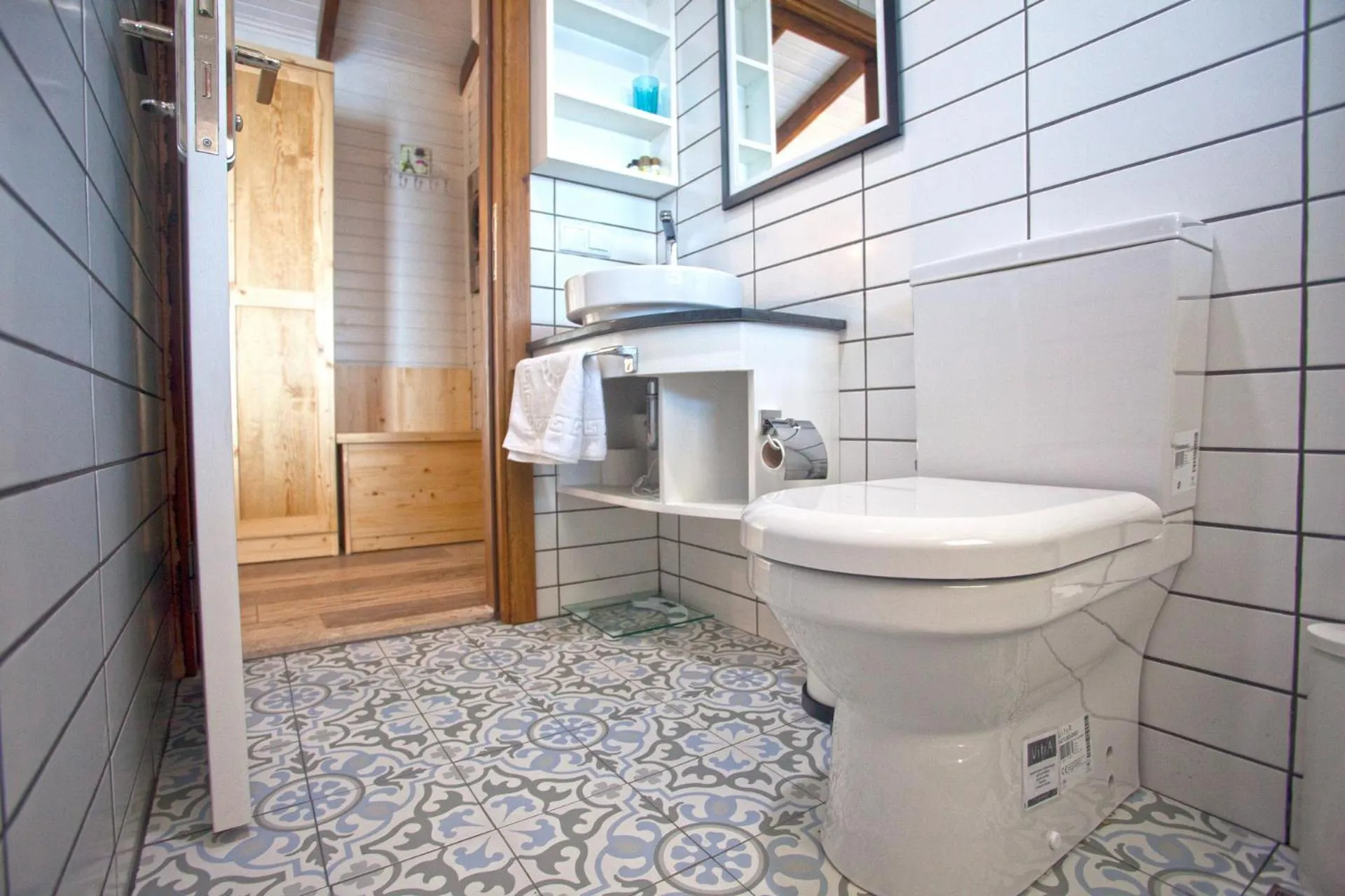 Toilet in Sunset Villa Hotel