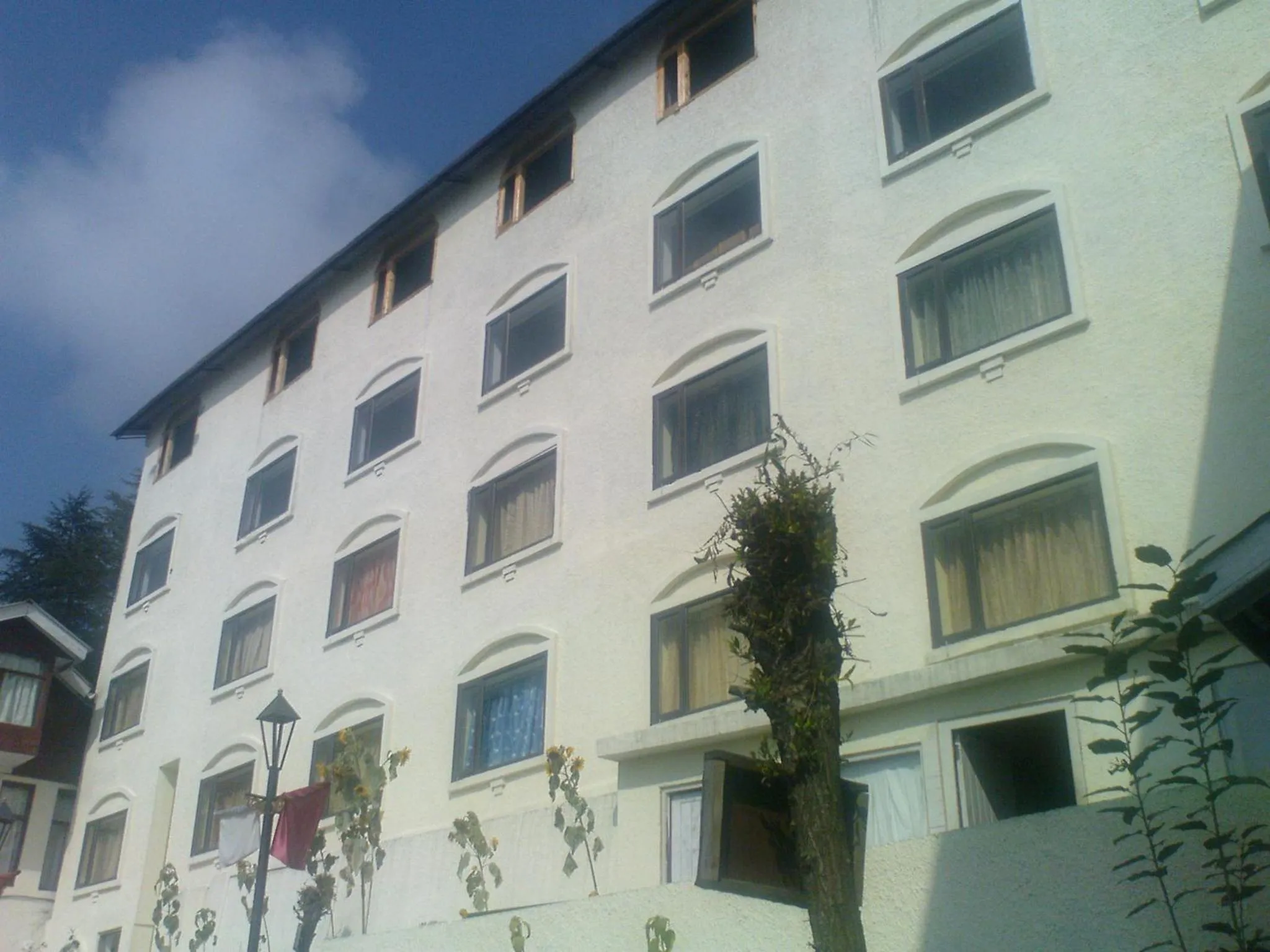 Facade/entrance in Vardaan Hotels - PatniTop