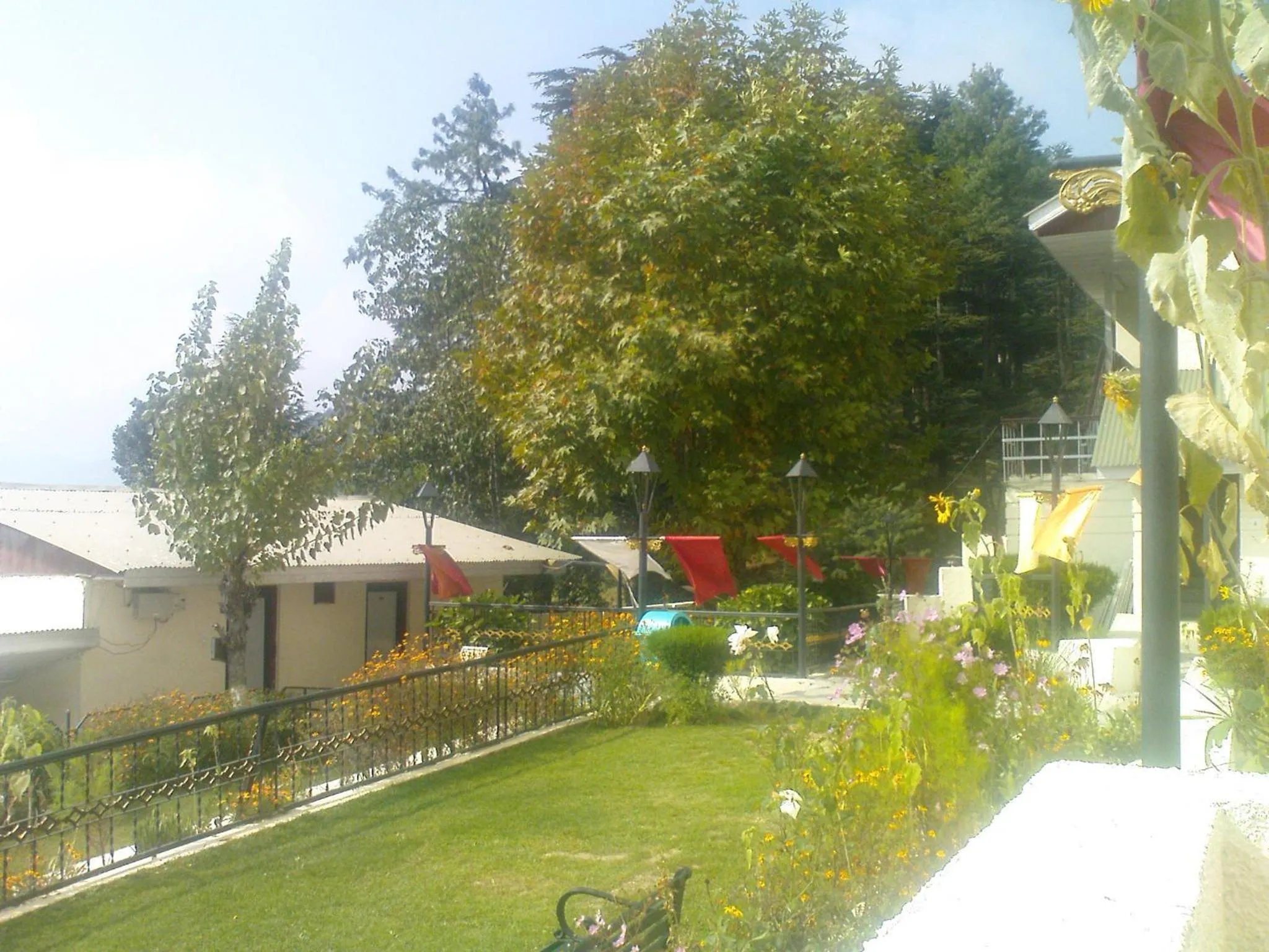 Summer in Vardaan Hotels - PatniTop