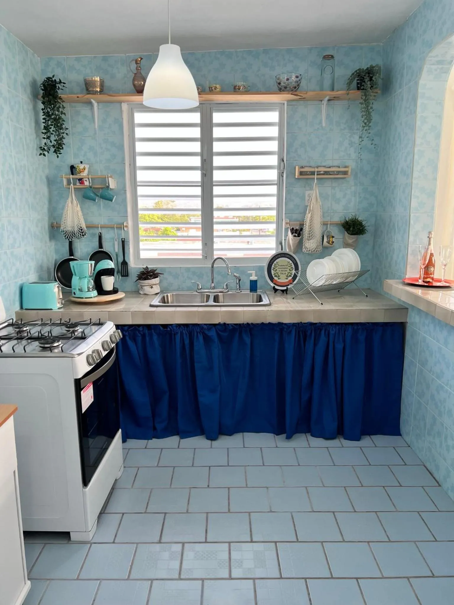 Kitchen or kitchenette in Villa Alborada