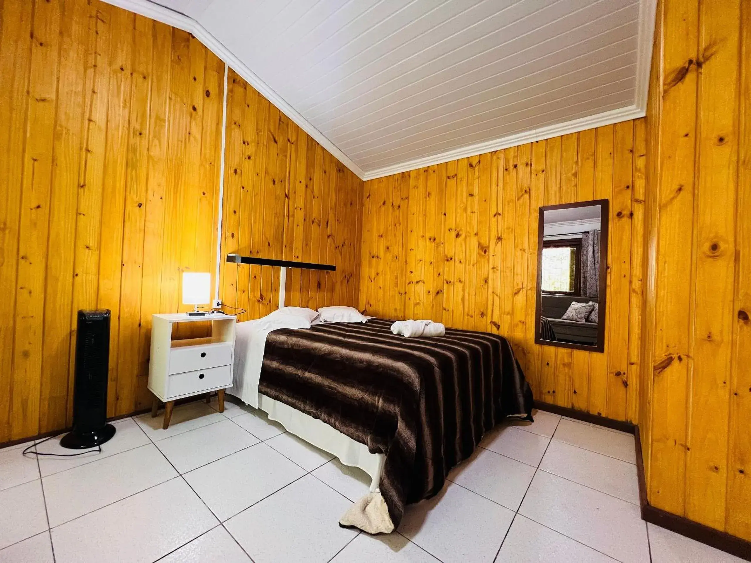 MRG Anexo Vó Iria AP 3 a 600 m da Rua Coberta MRG Anexo Vó Iria AP 3 a 600 m da Rua Coberta