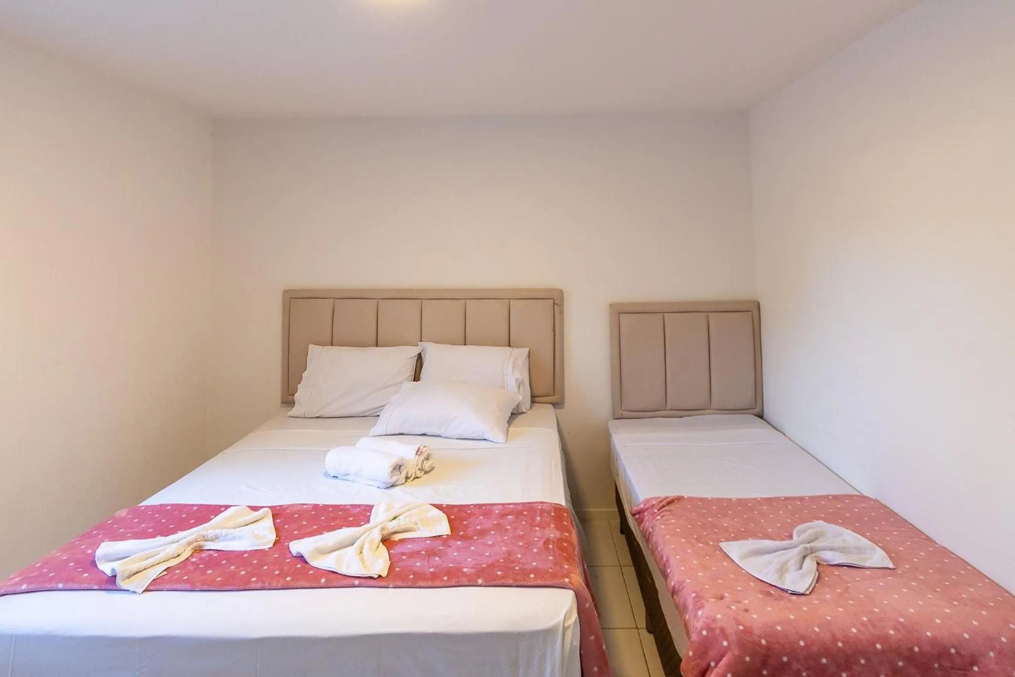 Photo of the whole room, Bed in Pousada Vila Capri