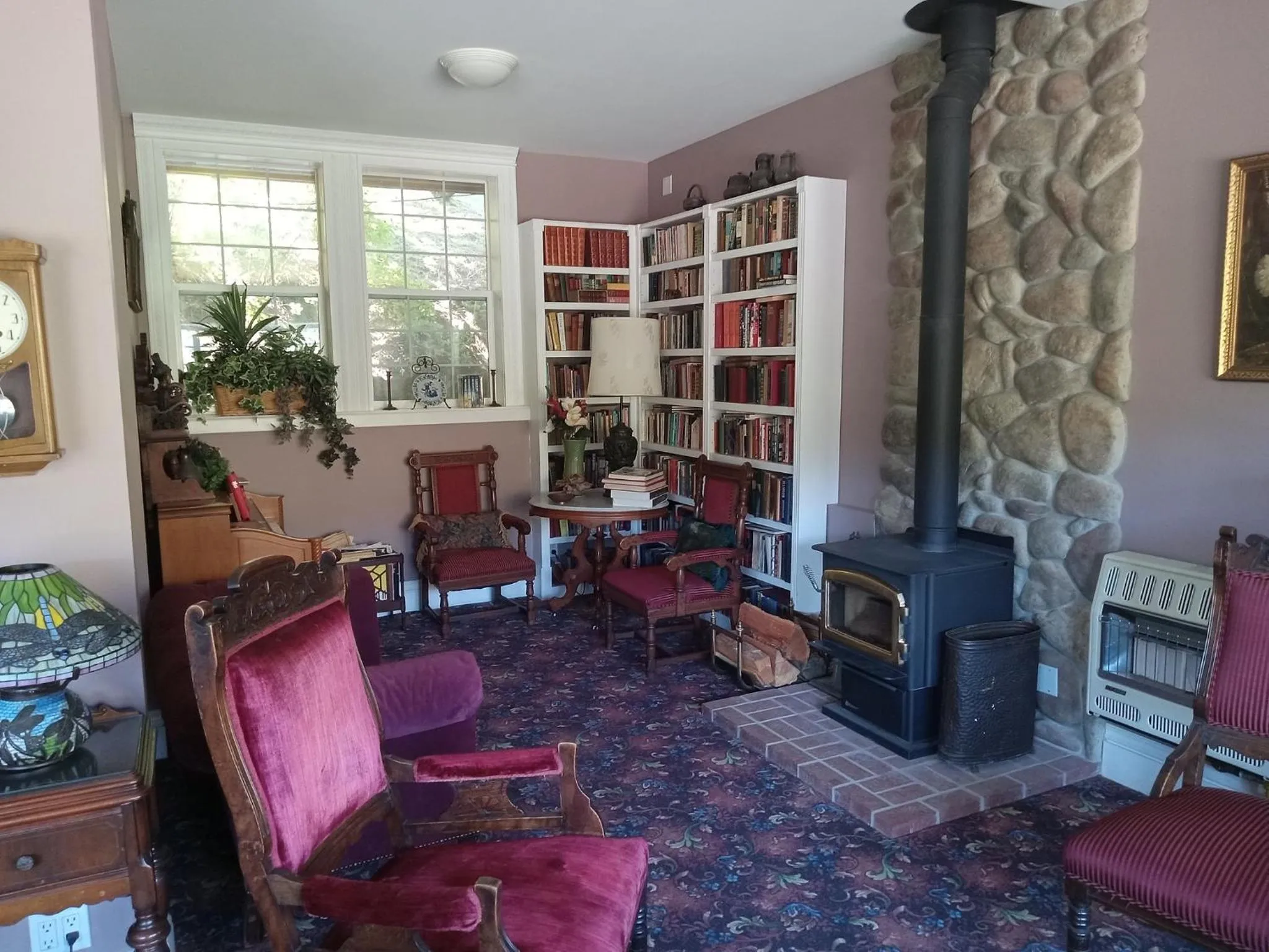 Hearthstone Elegant Lodge