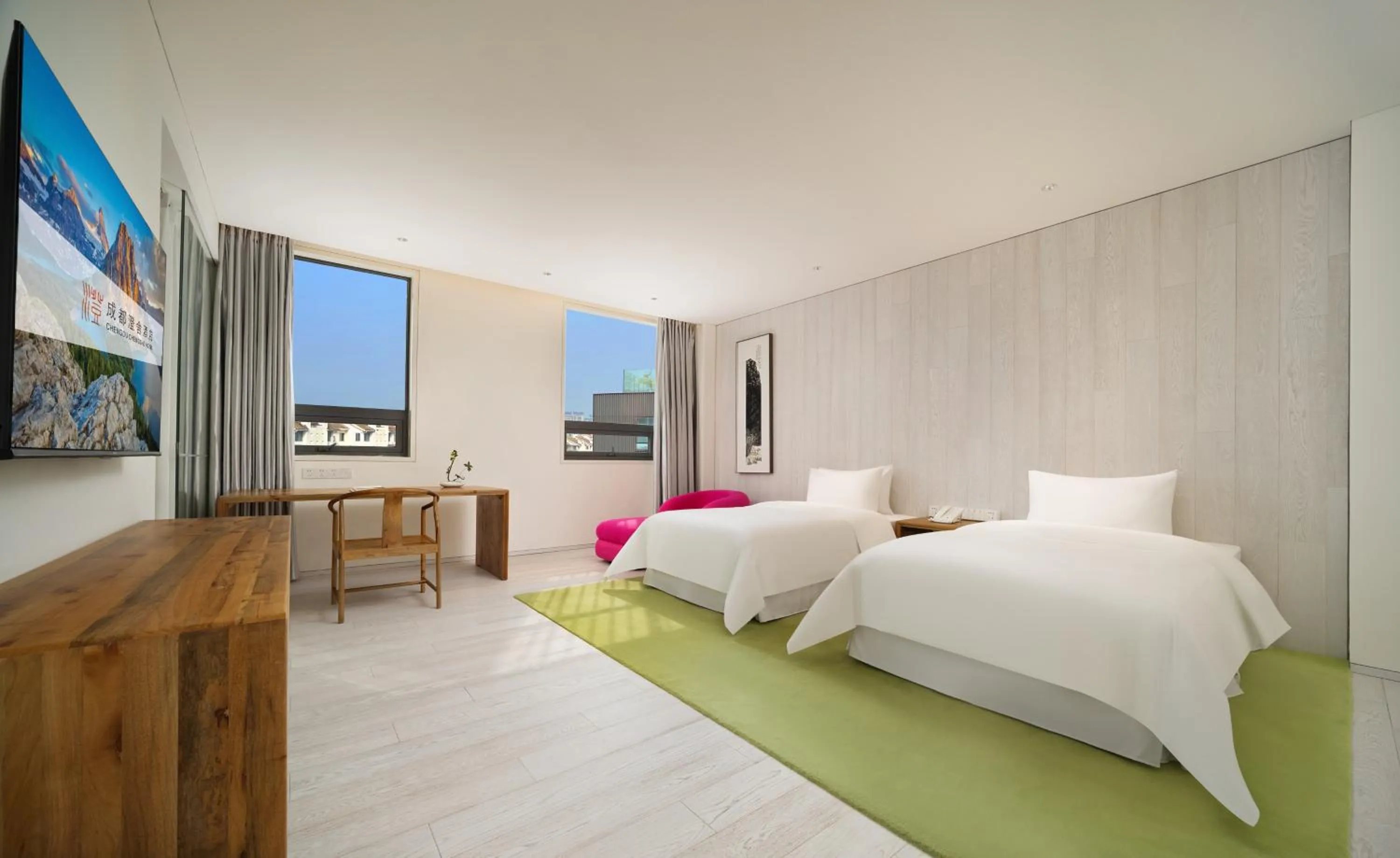 Communal lounge/ TV room, Bed in Chengdu Chengshe Hotel - Wenjiang University Town Southwest Caida Branch