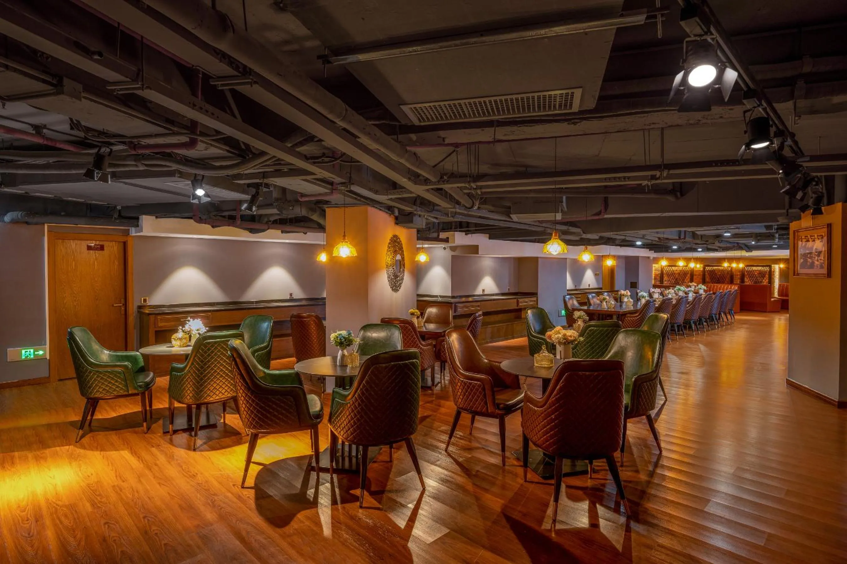 Restaurant/places to eat in JAMES JOYCE COFFETEI- Guangzhou Beijing Road Metro Station Pedestrian Street Branch