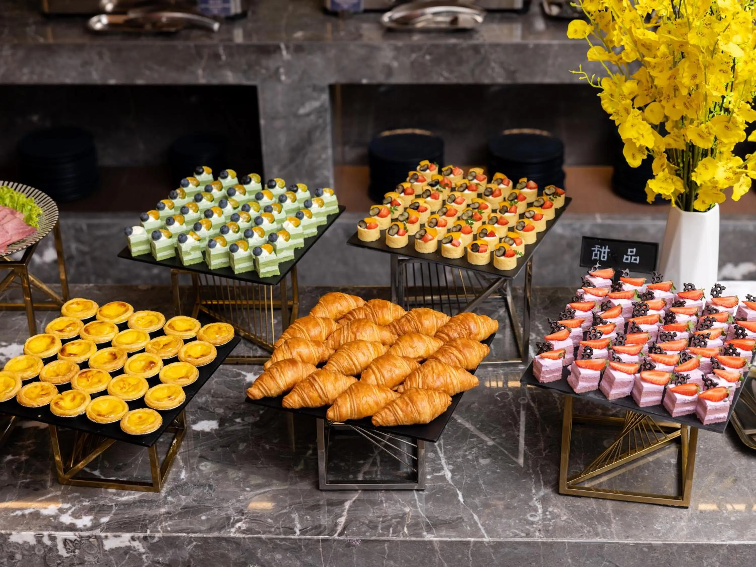 Breakfast in 西安钟楼枫渡酒店永兴坊地铁站店