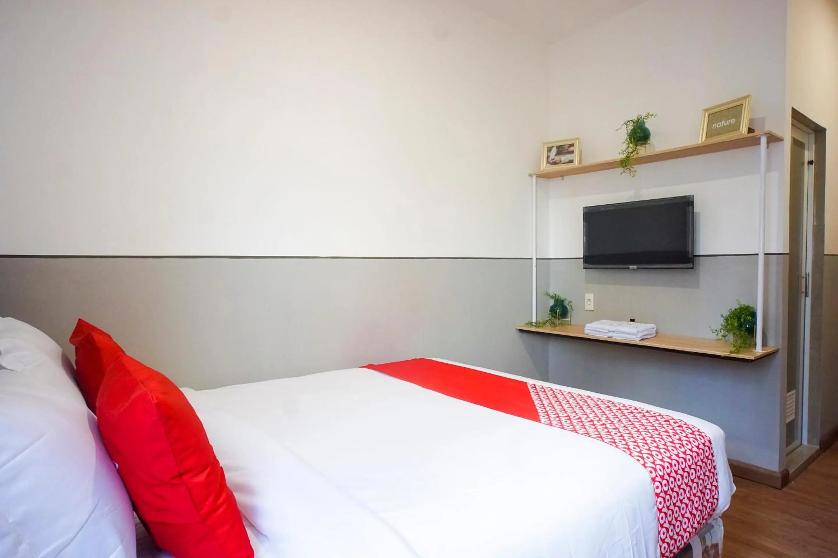 Bedroom, Bed in Hotel O Alhesa Residence