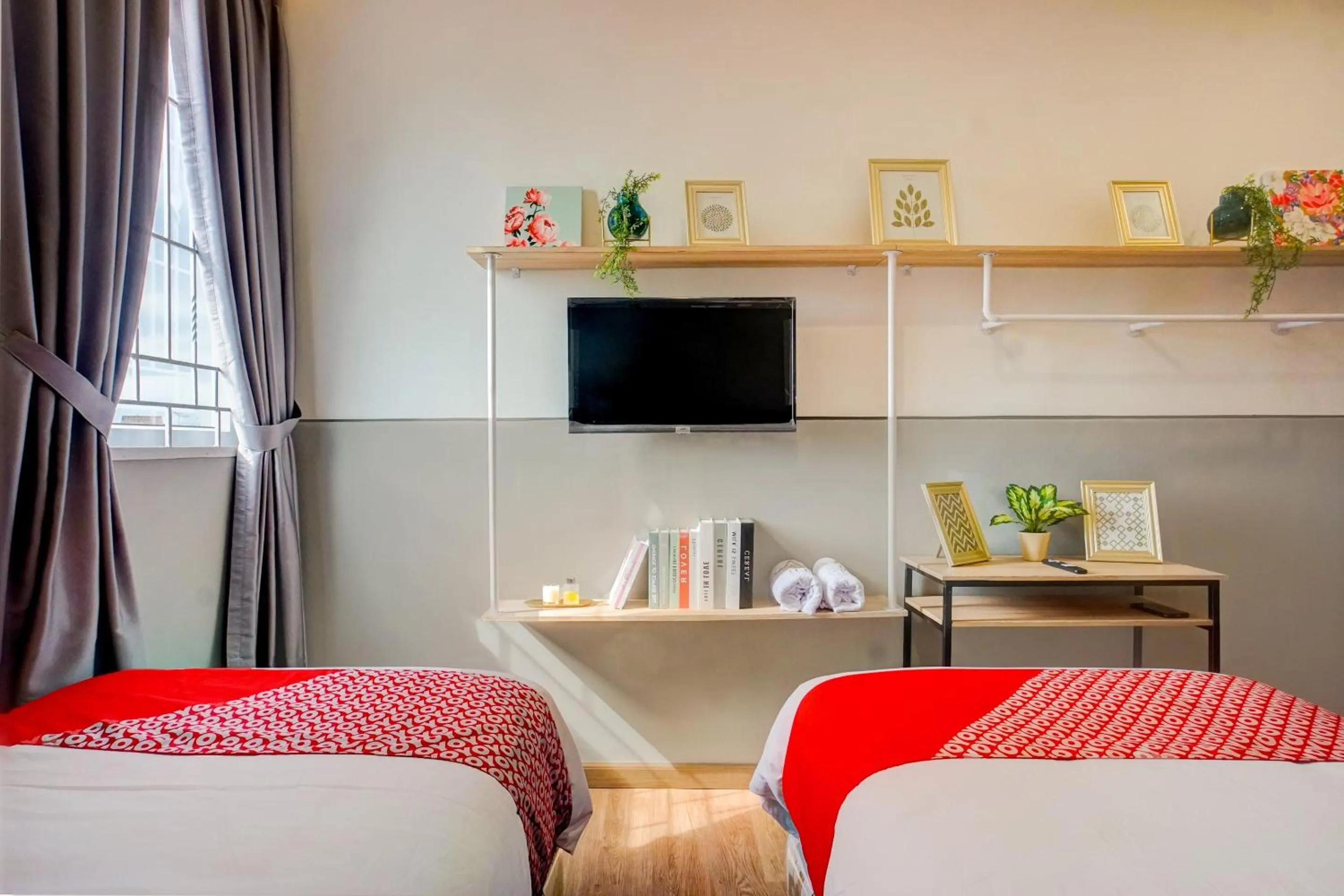 Bedroom, Bed in Hotel O Alhesa Residence