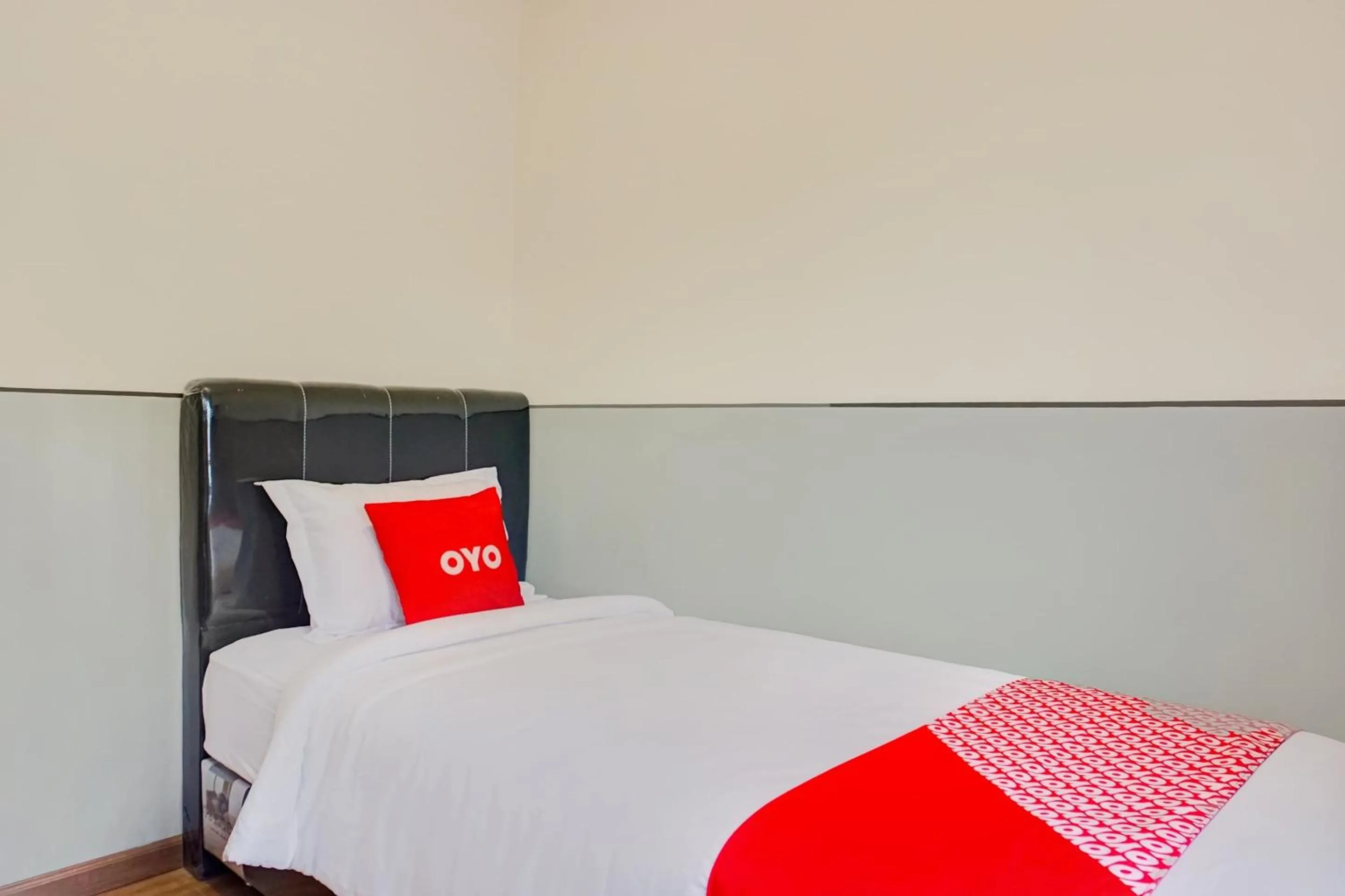 Bedroom, Bed in Hotel O Alhesa Residence